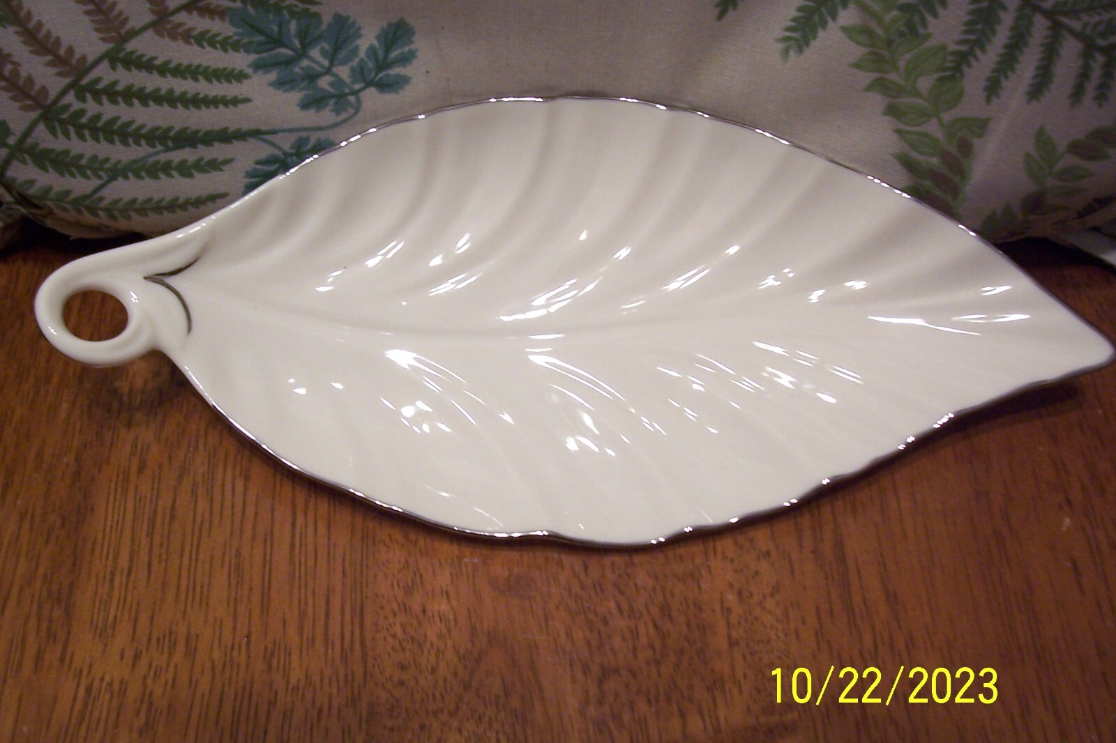 Lenox Leaf Shaped Candy Dish - Hand Decorated w/Platinum - EXCELLENT Condition