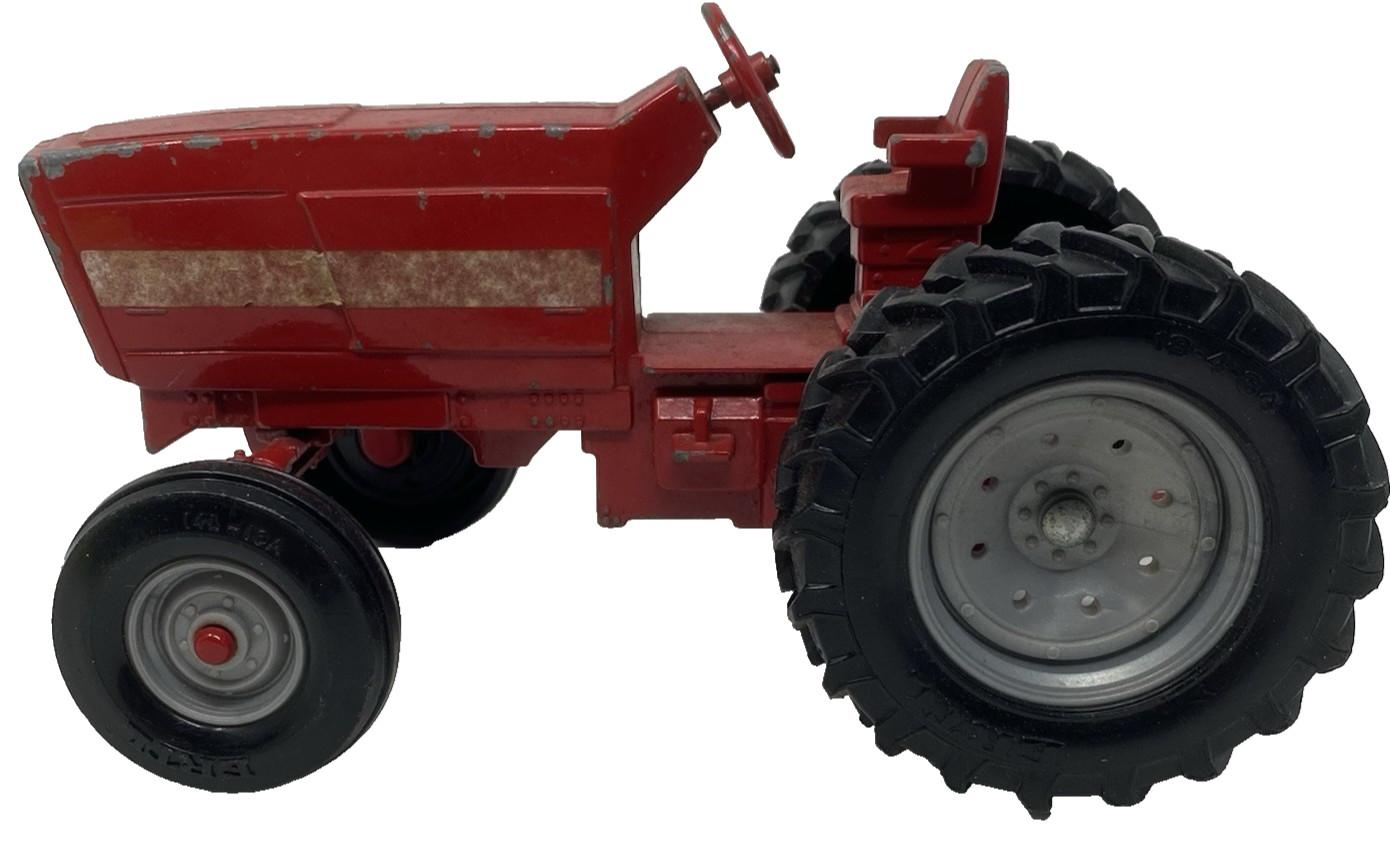 Vintage ERTL 1/16 Die Cast Metal International Harvester Toy Tractor, 8.5"