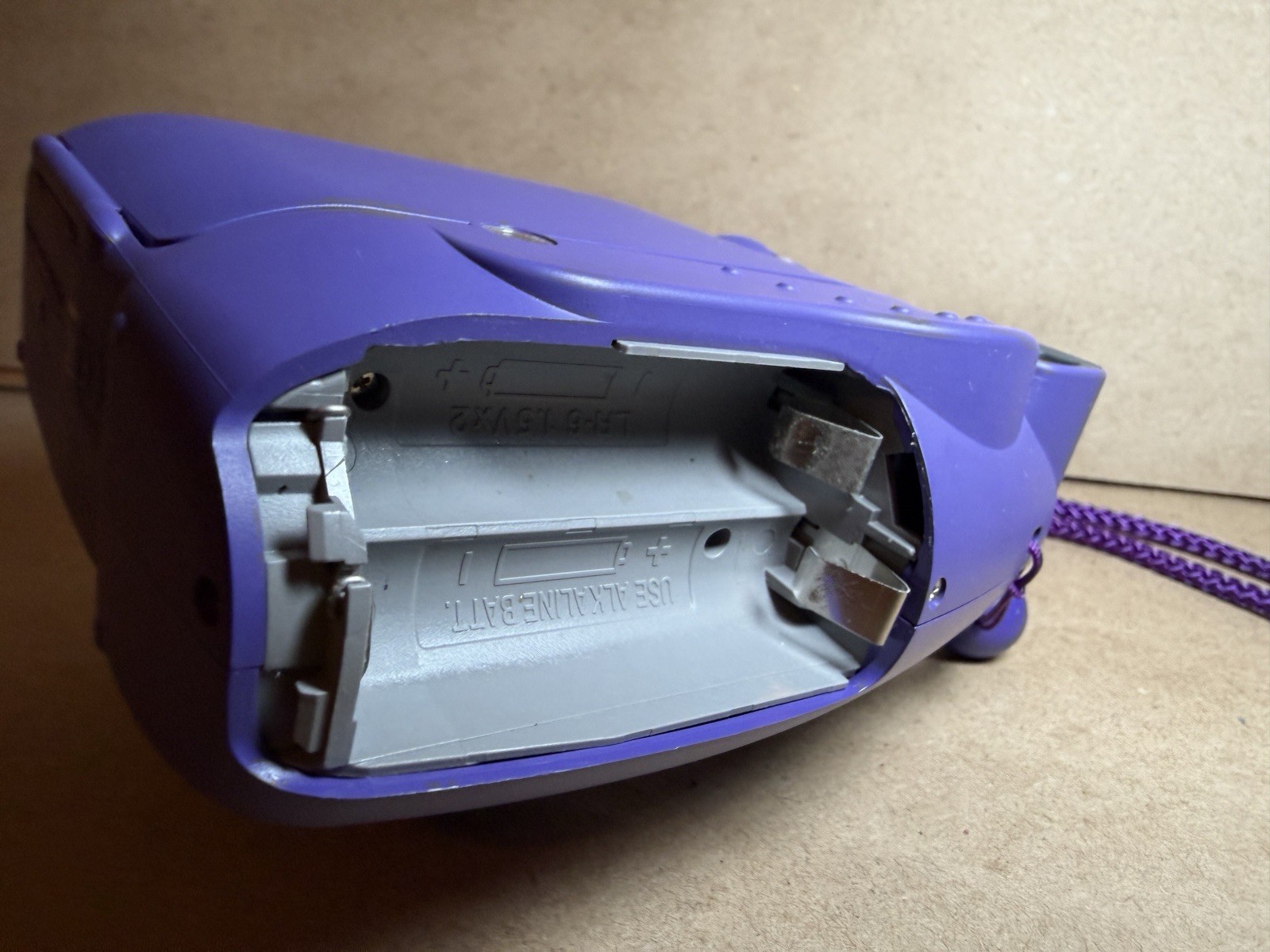 Fujifilm Instax Mini 8 Instant Camera | *Missing Battery Cover*