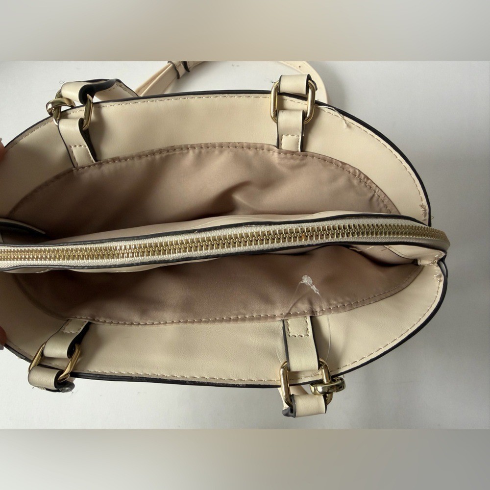 Nine West Ivory Bow Satchel Fair condition