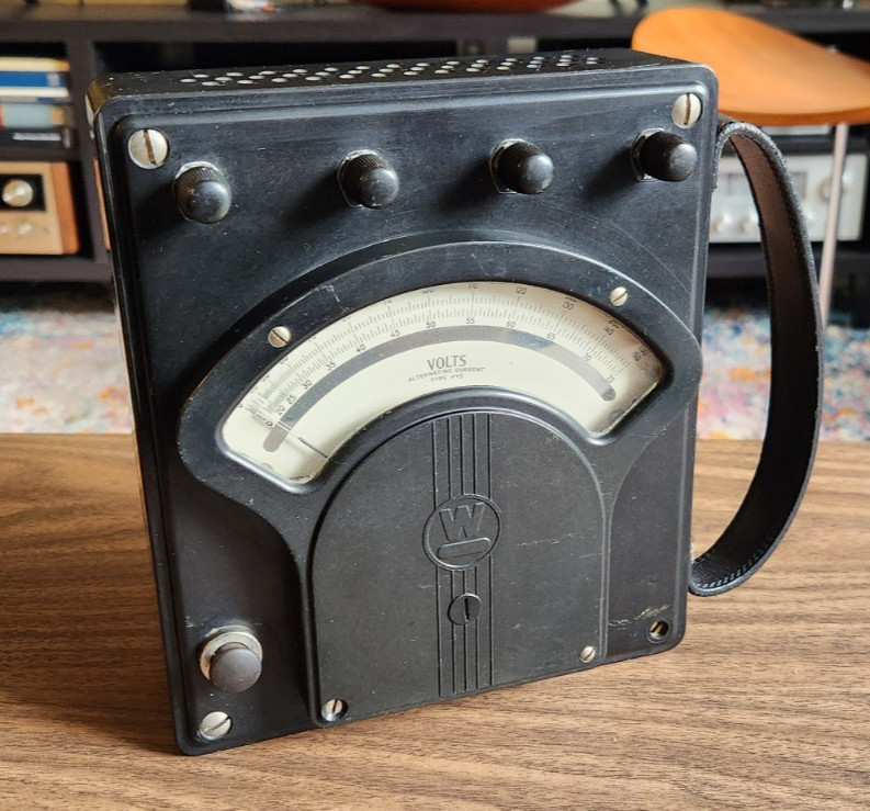 Vintage Westinghouse 40s 50s Portable Voltmeter Type PA-5 Bakelite Case Untested