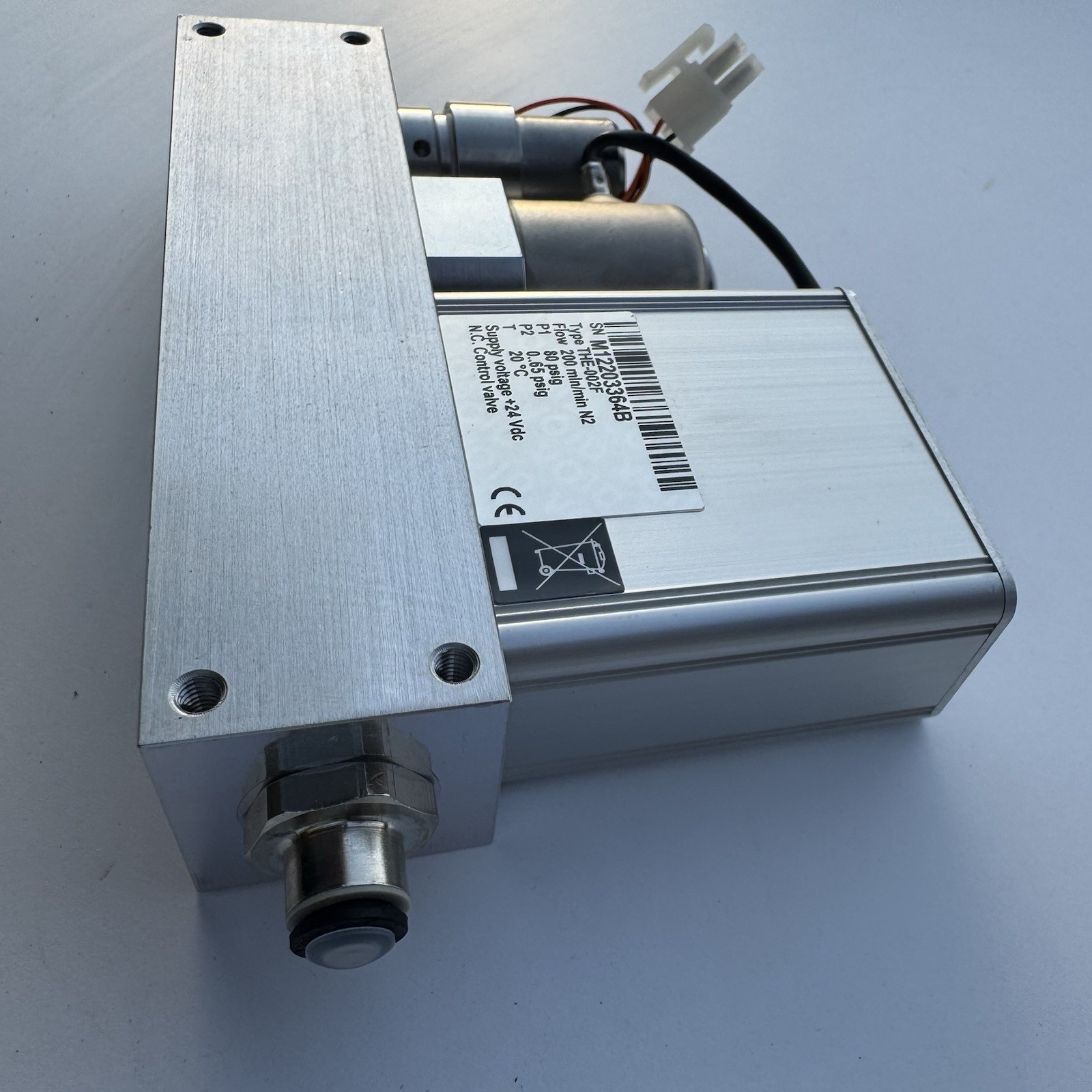 Bronkhorst THE-002F Mani-Flow Mass Flow Controller 200 ml/min N2 24V