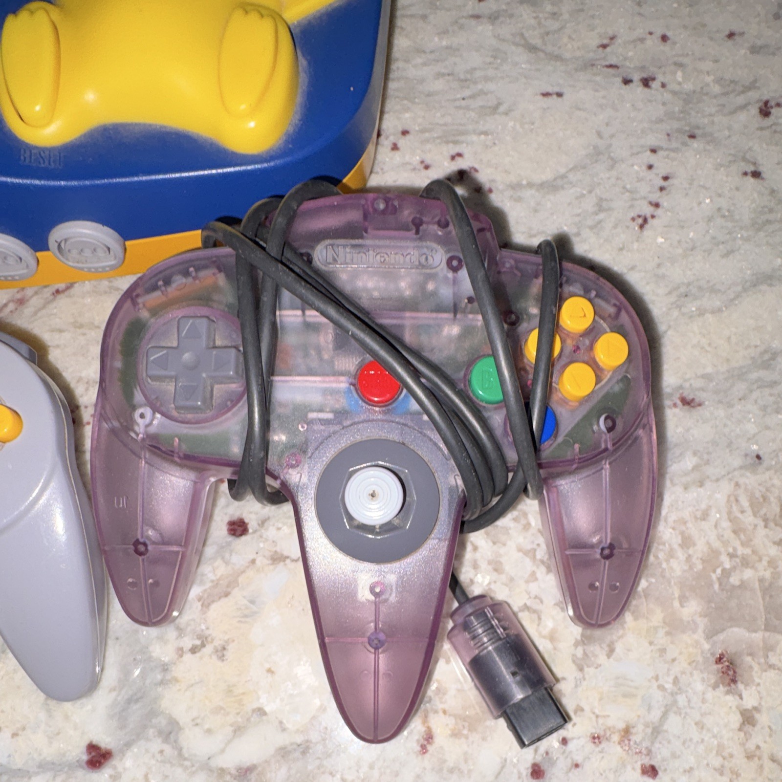 N64 Pikachu Edition w/3 Controllers, AV/Power EXPANSION PACK INSTALLED