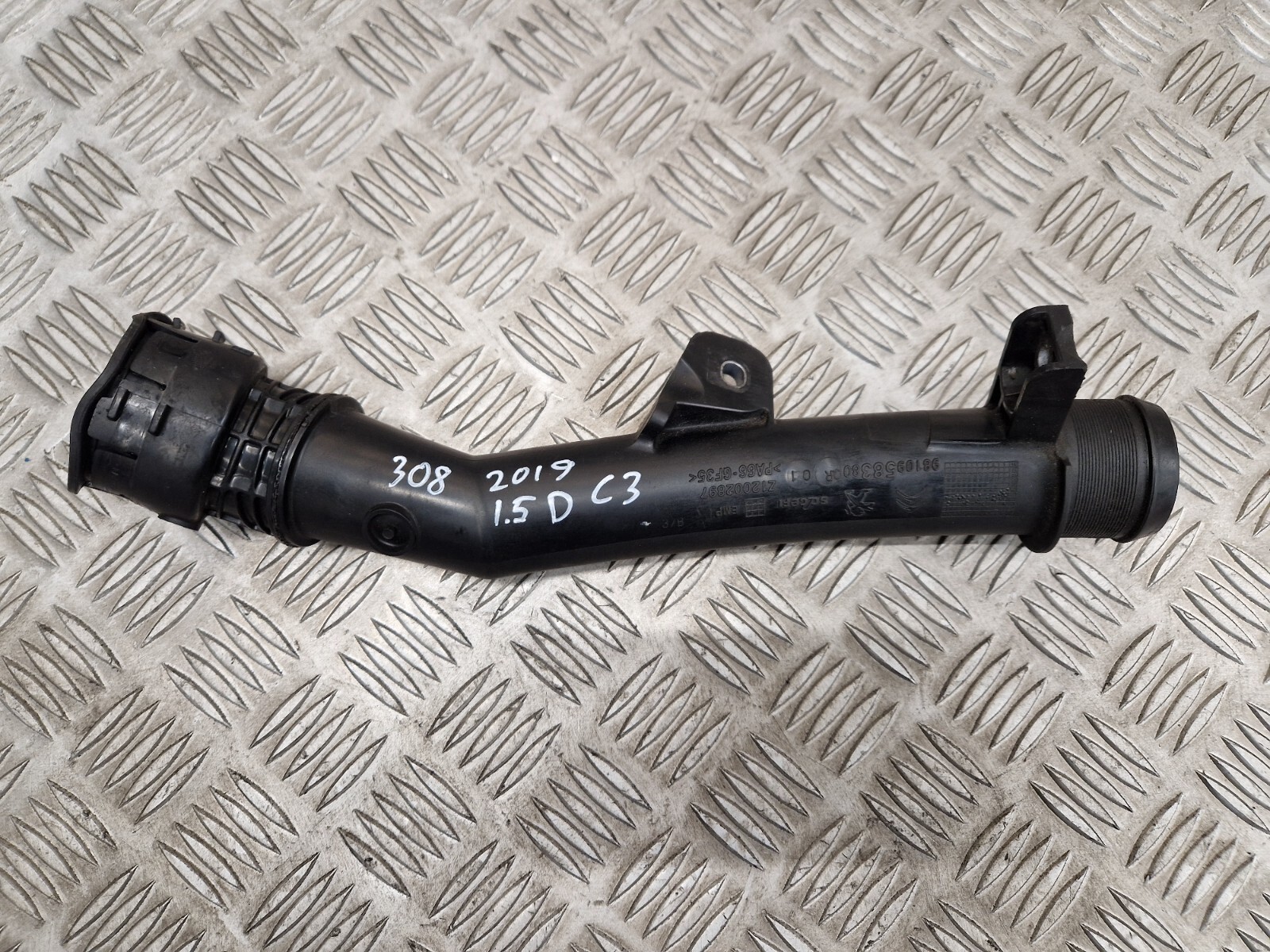 PEUGEOT 308 Mk2 2019 1.5 DIESEL AIR INTAKE PIPE 9810958380
