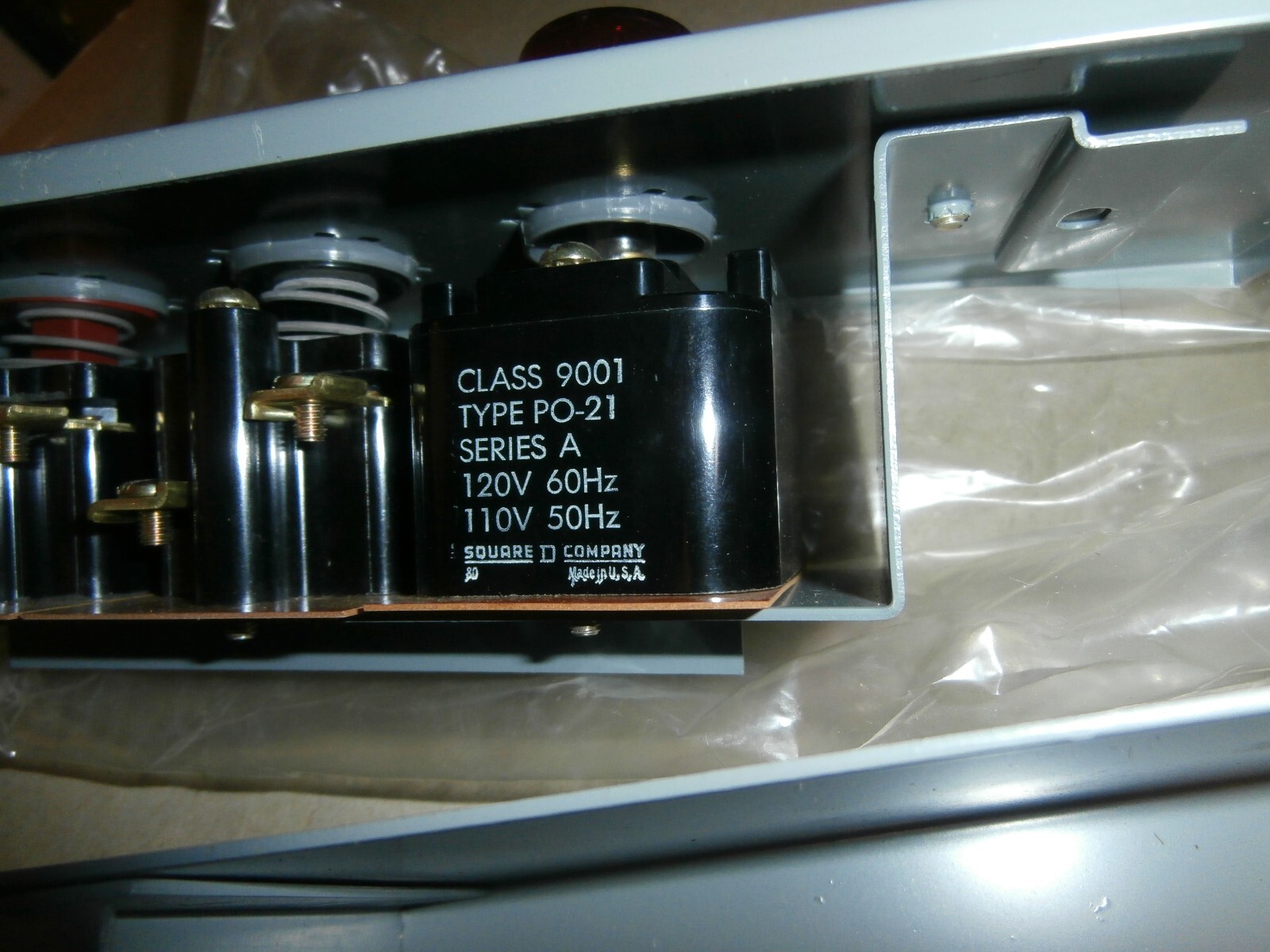 Square D 3 Unit Flush Mounted Control Station Class 9001 GF-328A