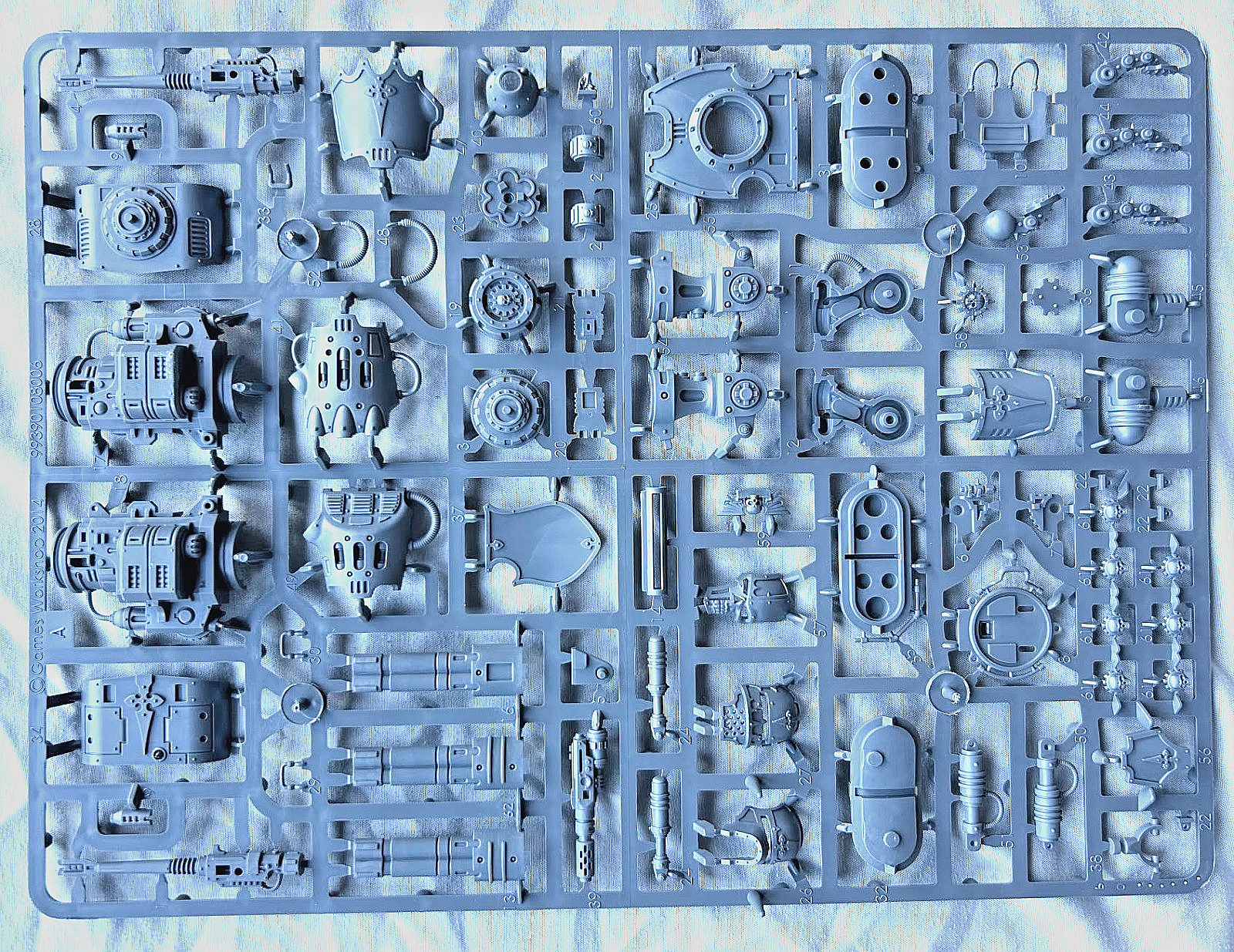 40K Imperial Knight Avenger Gatling Cannon Gauntlet Missle Pod Icarus    Weapons