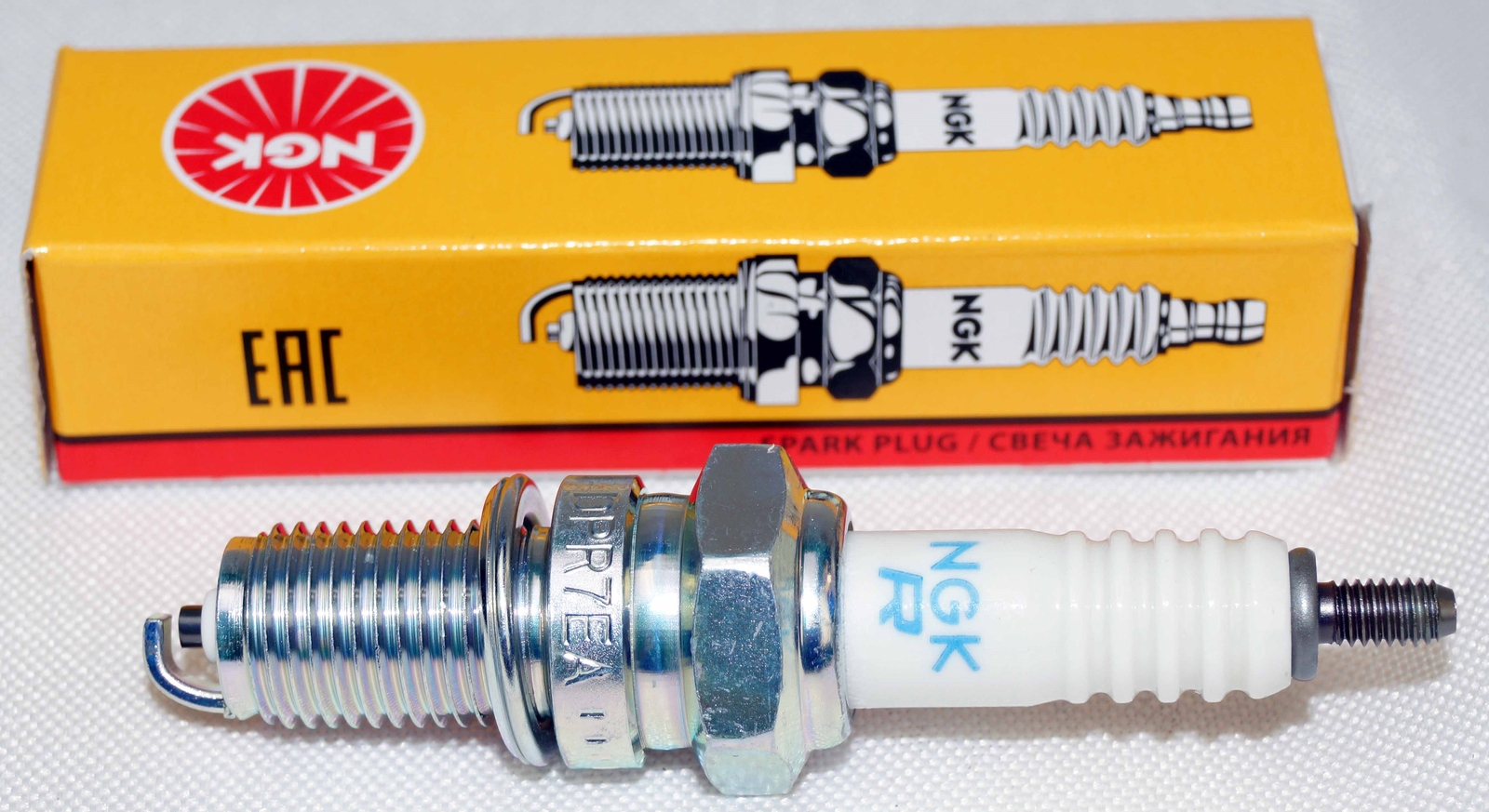 Set of 4 Genuine NGK 5129 Nickel Spark Plug DPR7EA9