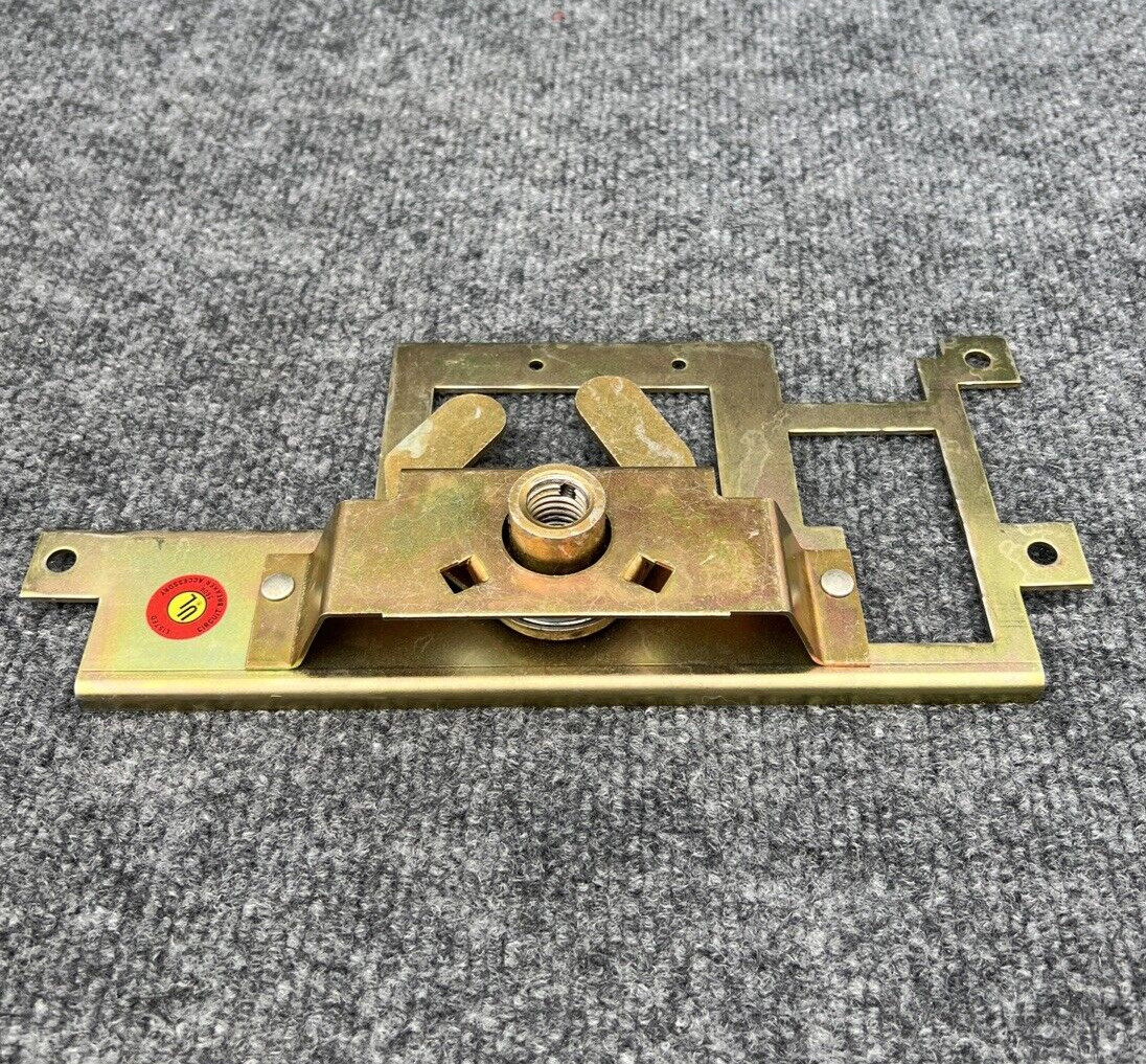 Circuit Breaker Accessory Disconnect Latch Handle assembly New