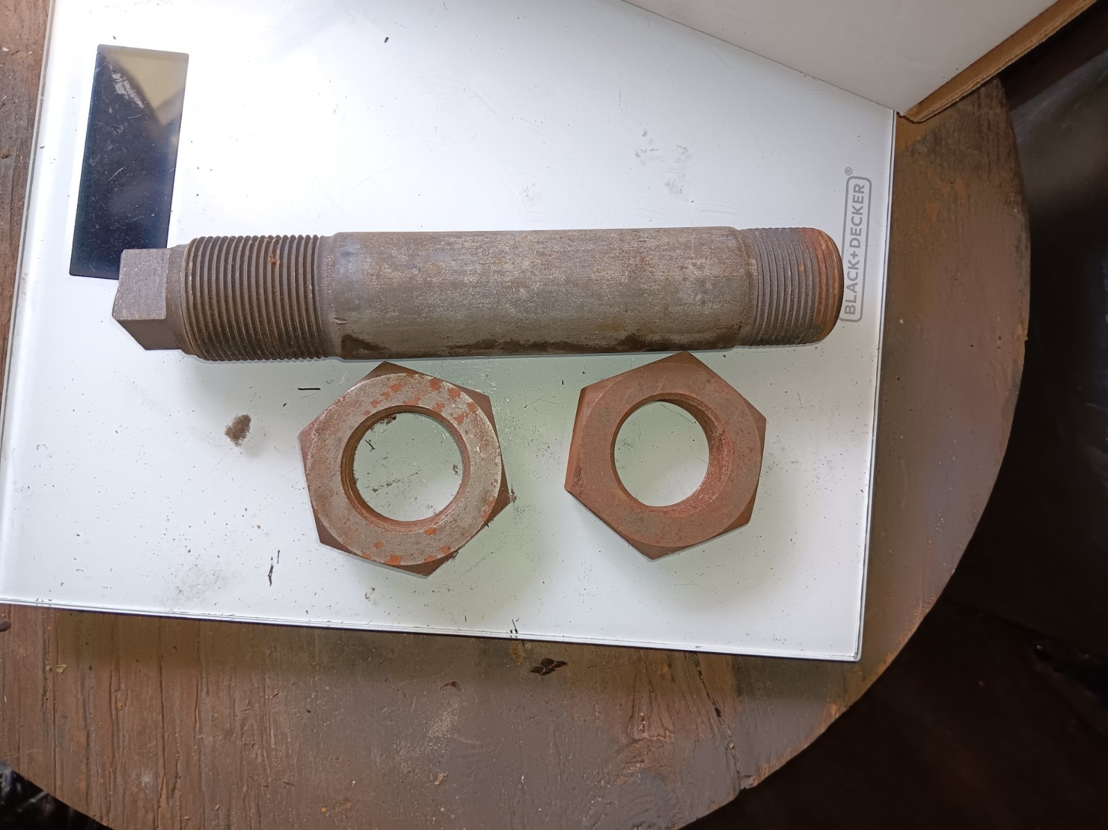 New Batco 09-2326 Equalizer Shaft and 09-2327 Nuts for Reyco 08686-01