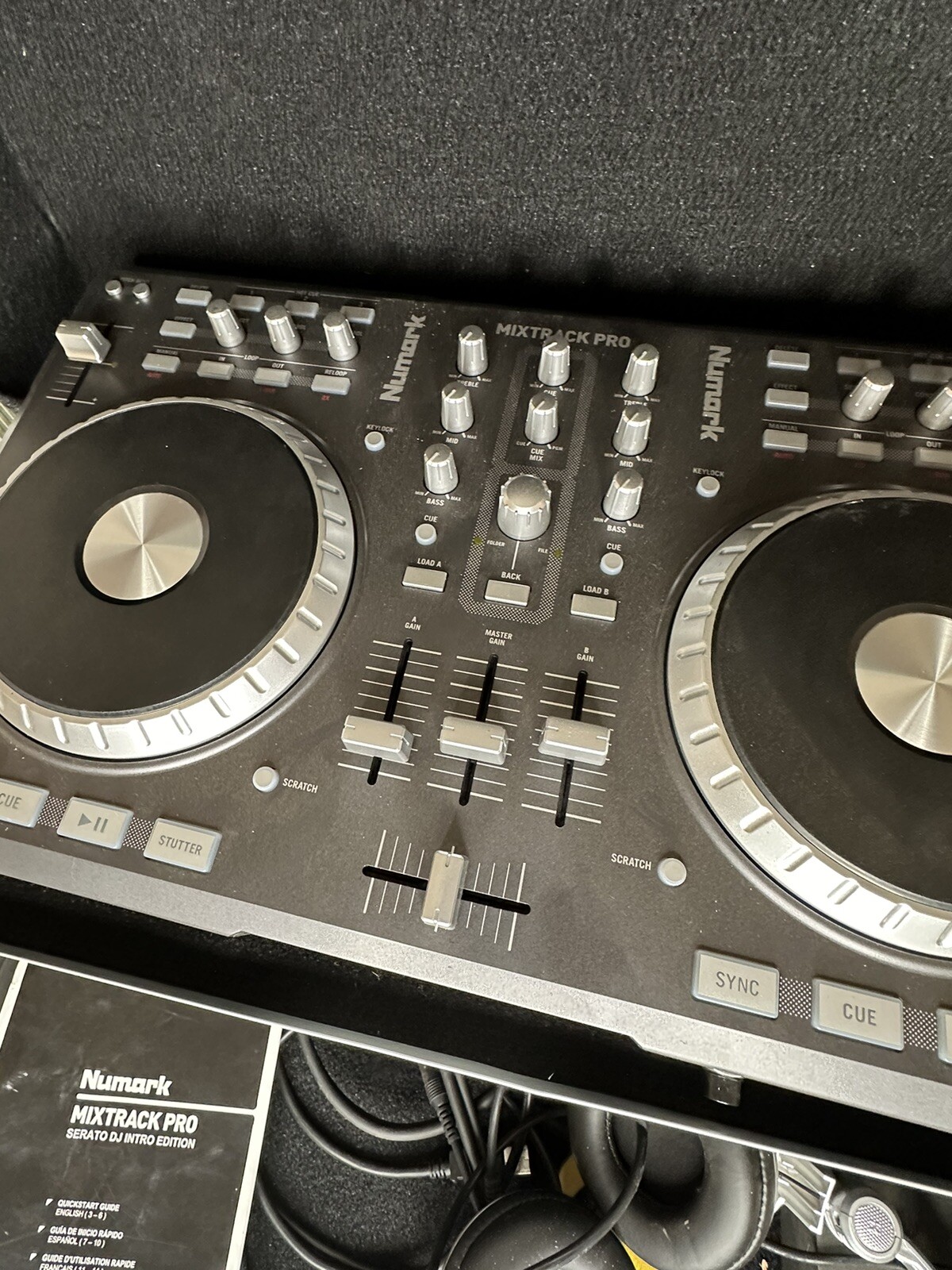 Numark Mixtrack Pro Standalone Streaming DJ Controller With Case