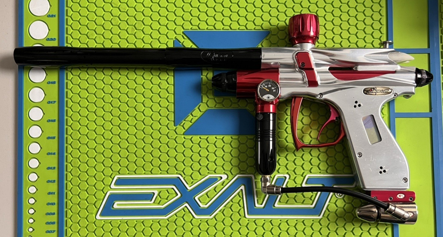 BOB LONG GEN 4 INFAMOUS INTIMIDATOR PAINTBALL MARKER- GLOSS SILVER/ RED - (READ)