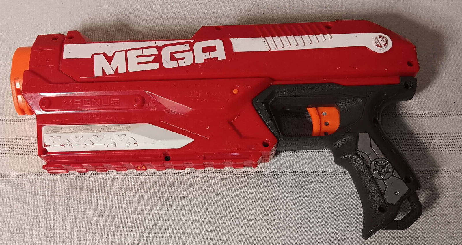 Nerf N-Strike Elite Mega Magnus Blaster Dart Gun