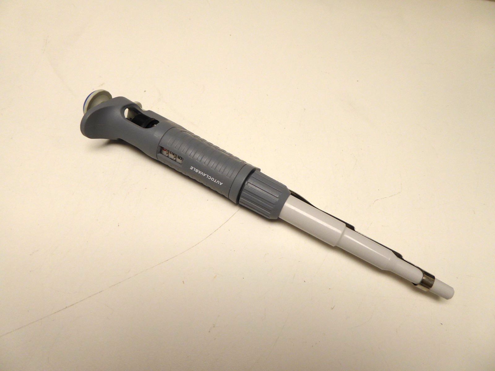 DENVILLE XL 3000i Adjustable Volume SINGLE CHANNEL MANUAL PIPETTE 100-1000µL