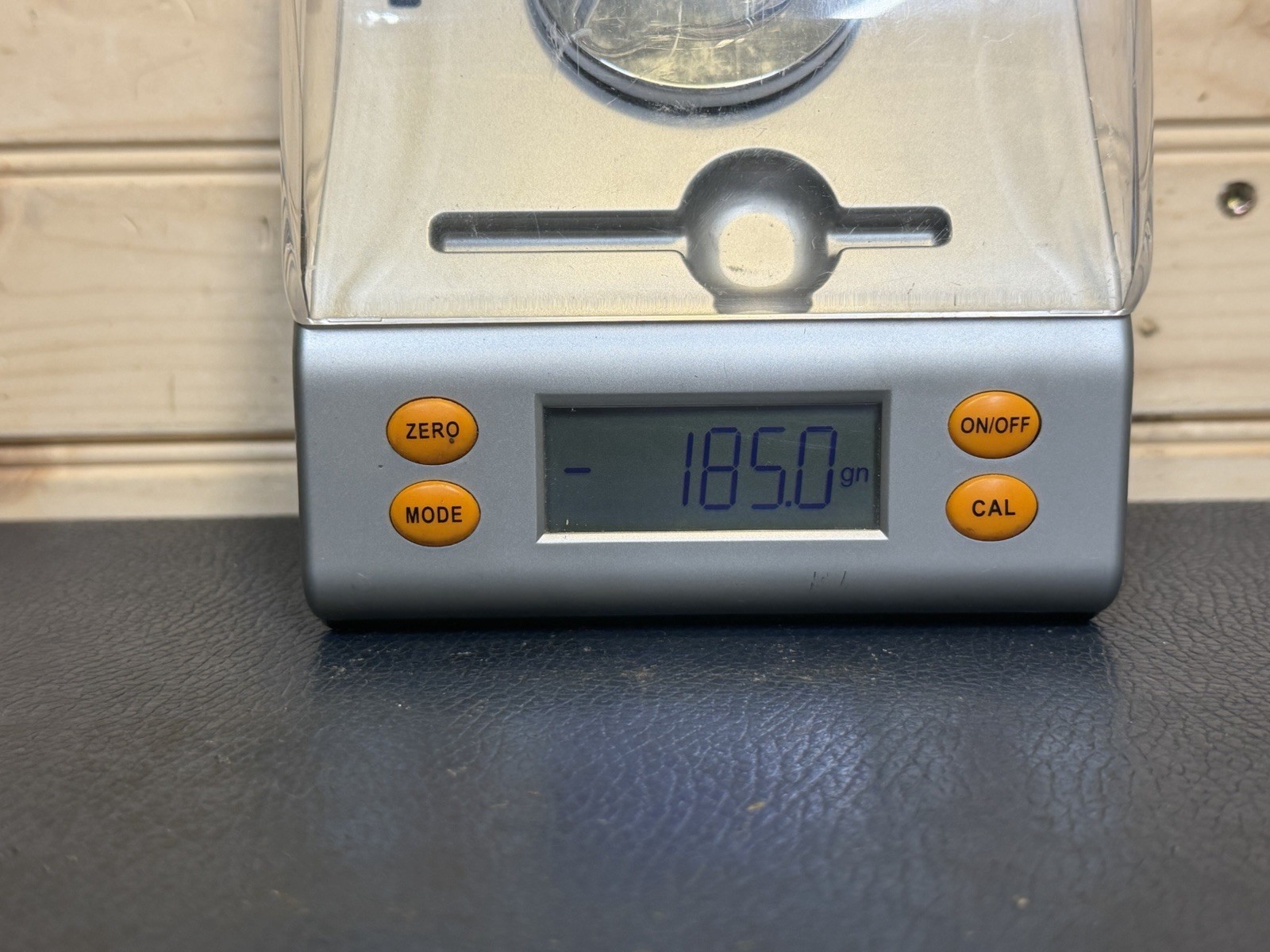 LYMAN Reloading 1500 GrainPrecision Elite Series Scale & Pan