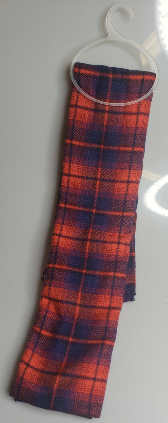 Gap unisex neck scarf-red/blue plaid-NWT-72 X 20 in Soft