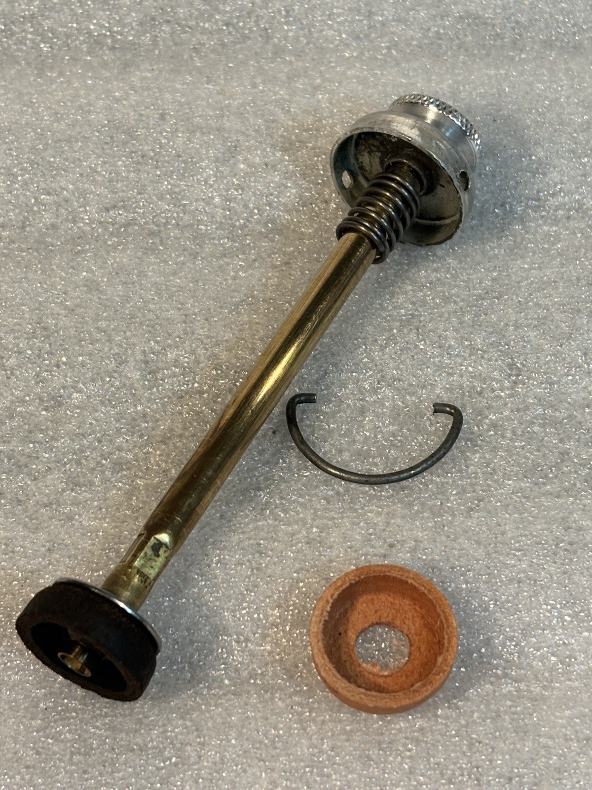 Coleman 220J Lantern Fuel Pump Plunger Assembly w/Clip & Push-On Nut.   #1