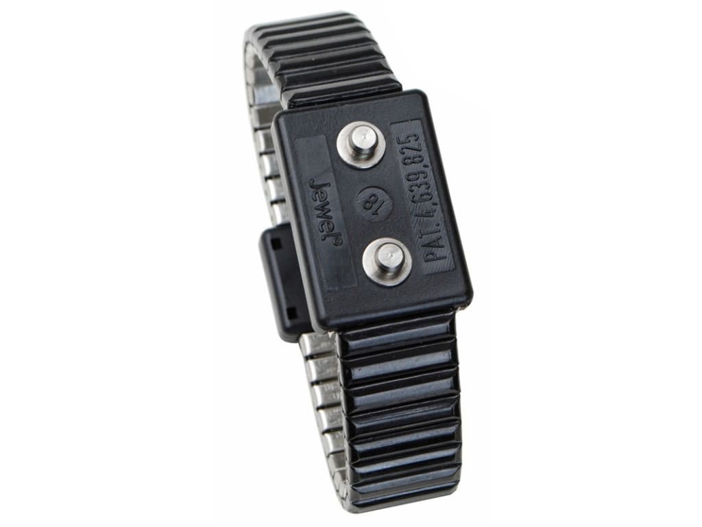 Desco 19842 - Jewel premium metal dual wire wrist strap with 4mm snaps - medium