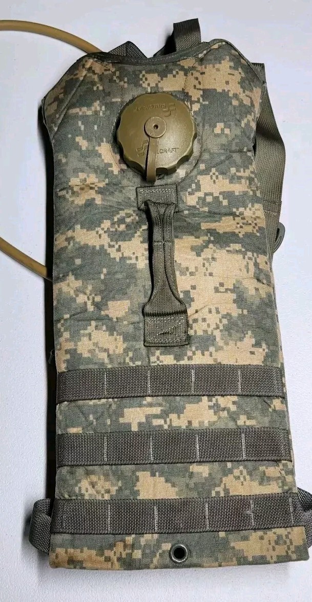 US Military Molle II Hydration System Carrier WITH 100oz/3L Bladder ACU Hiking