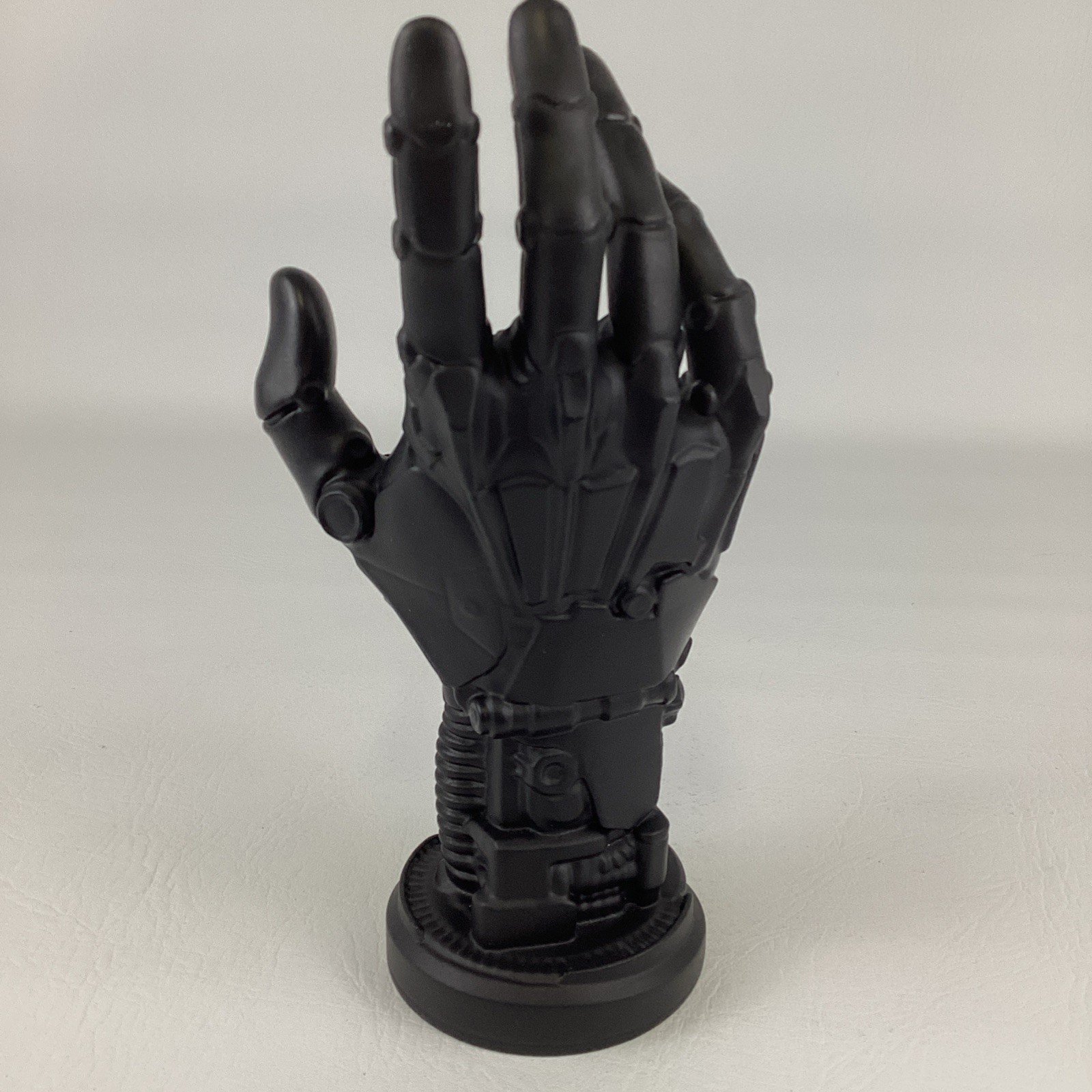 Robot Bionic Hand Video Game Controller Stand Black Cyberpunk Gaming Accessory
