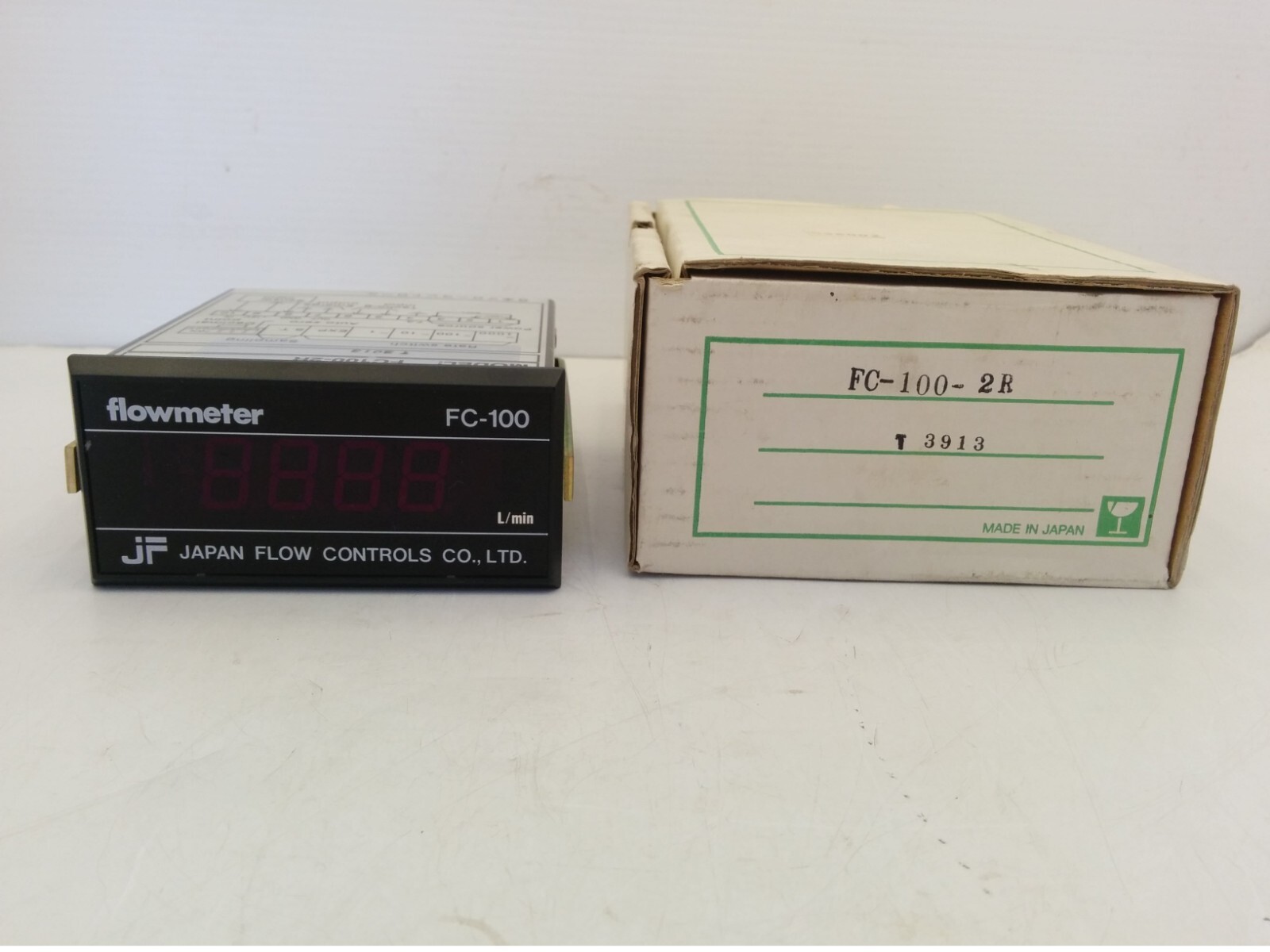 JAPAN FLOW CONTROL CO. FC-100-2R DIGITAL FLOW PANEL METER, NIB