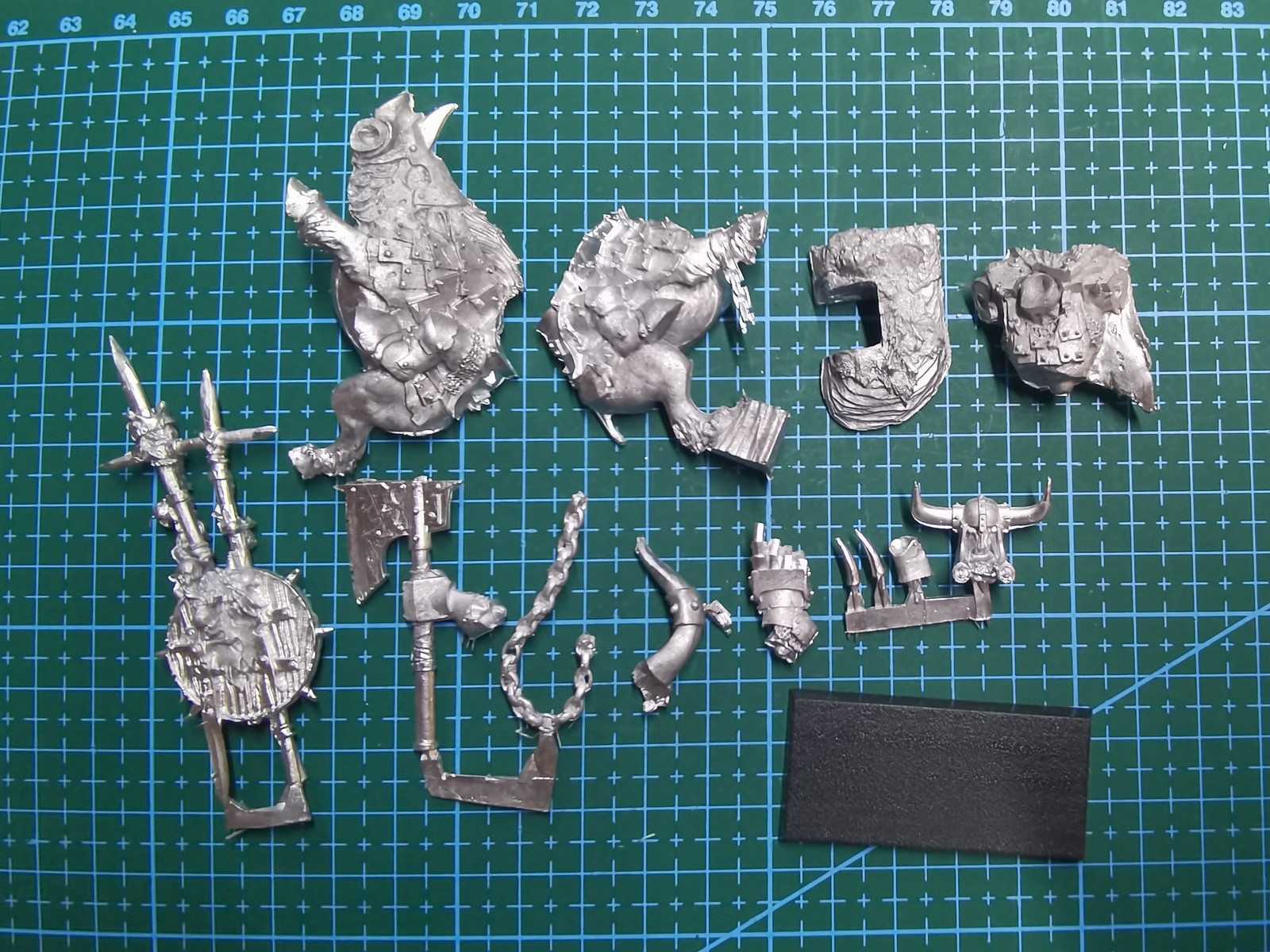Uncolored model Gorbad Ironclaw (metal) WOW