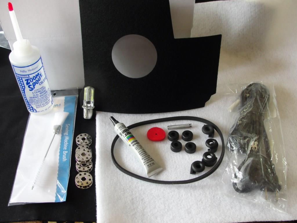SINGER FEATHERWEIGHT  ' DELUXE MAINTENANCE KIT '
