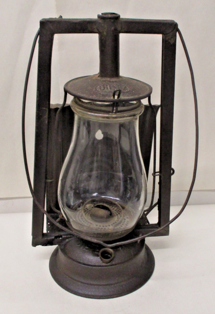 VINTAGE DIETZ BUCKEYE DASH LAMP LANTERN