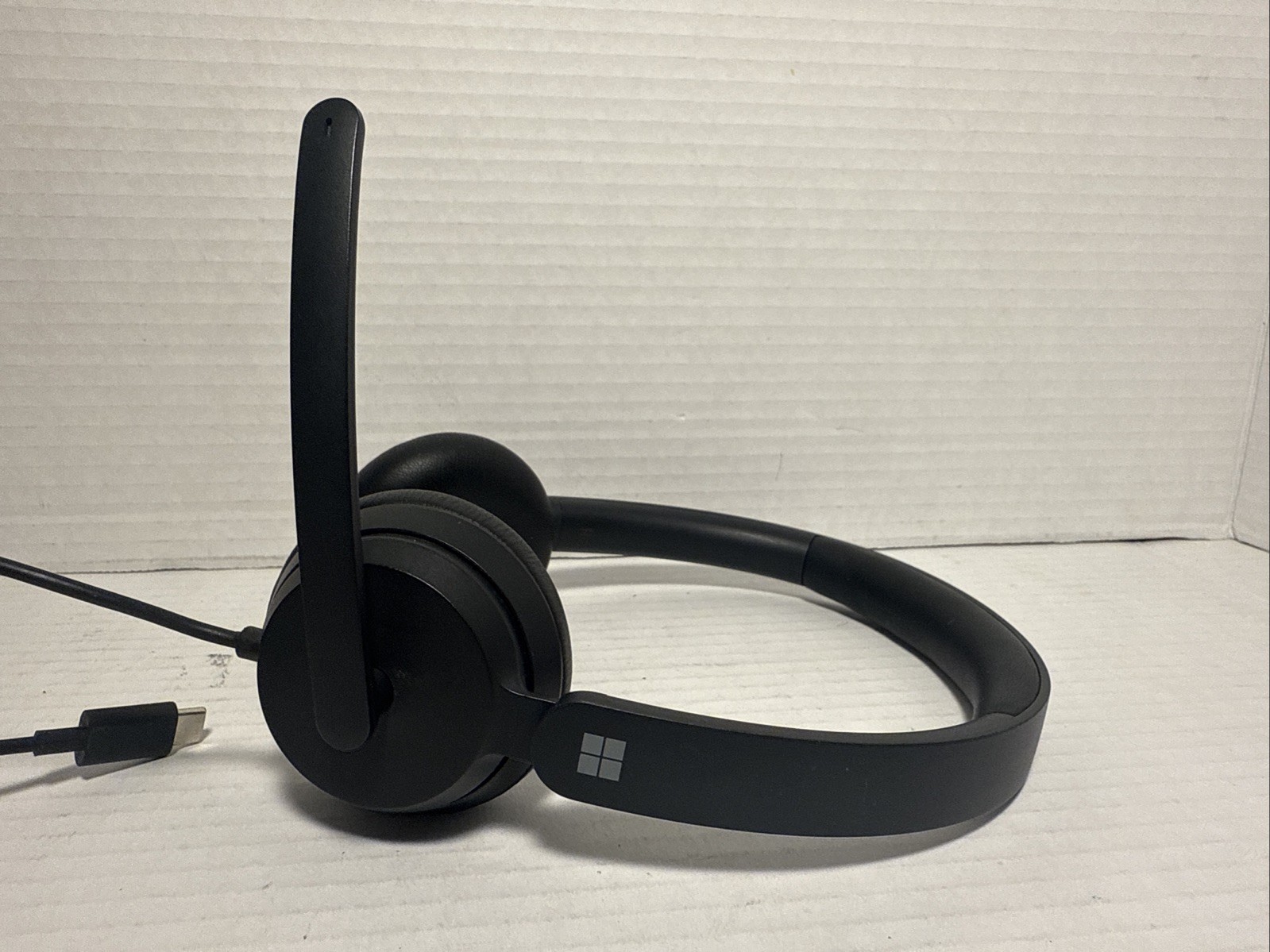 Microsoft Modern USB-C Wired Headset NC Mic Teams - Tested Good Used Condition