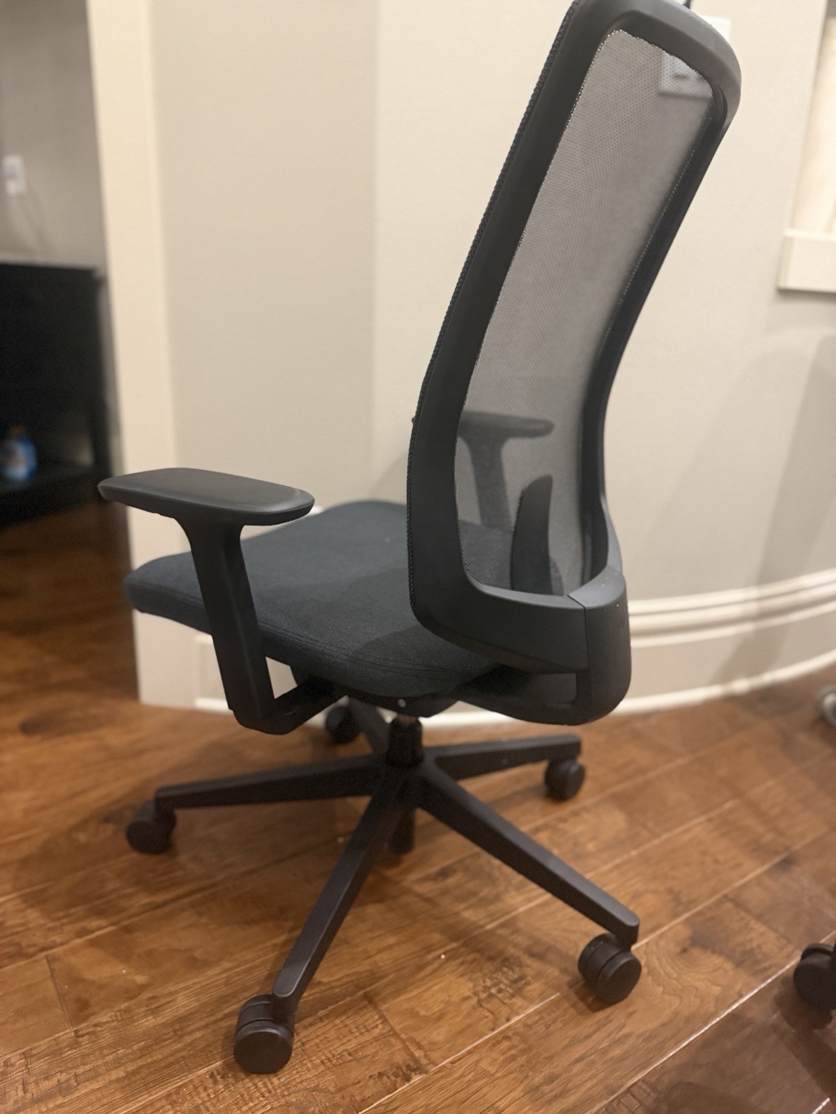 Herman Miller Versus Chair Loaded