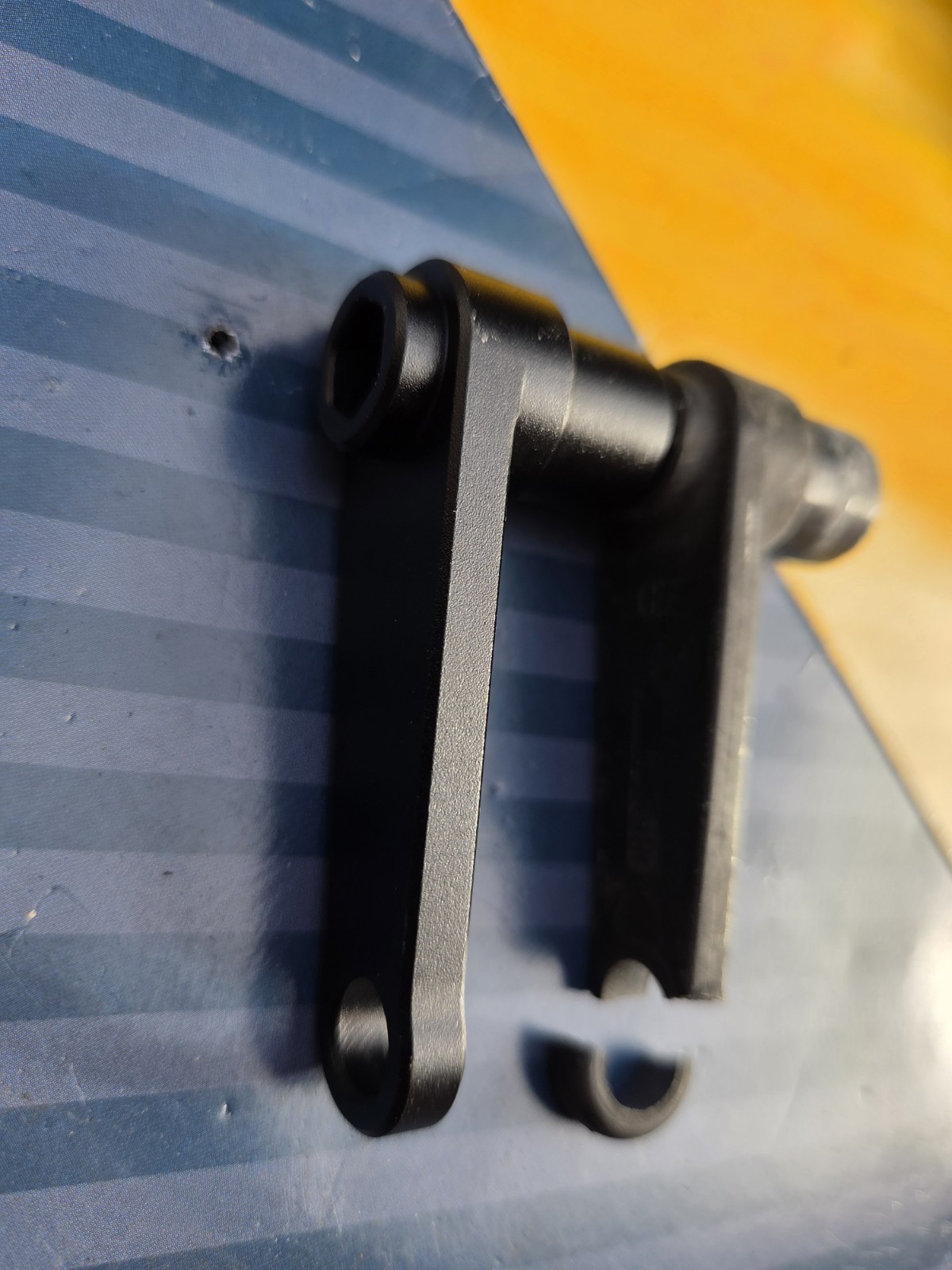 BMW K1600GT R1200RT Windscreen Bracket 85929