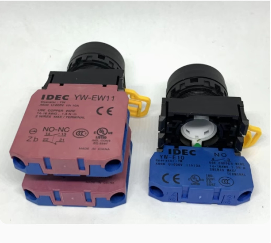 1PC New IDEC Flat head self-locking button YW1B-A1E20G 2NO green #LL
