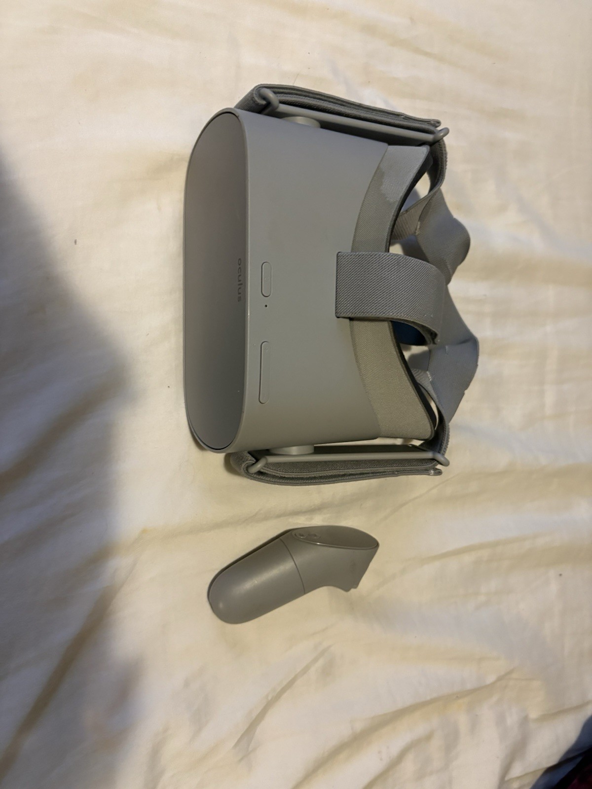 Meta Oculus Go 32GB Standalone VR Headset with Controller & Original Box