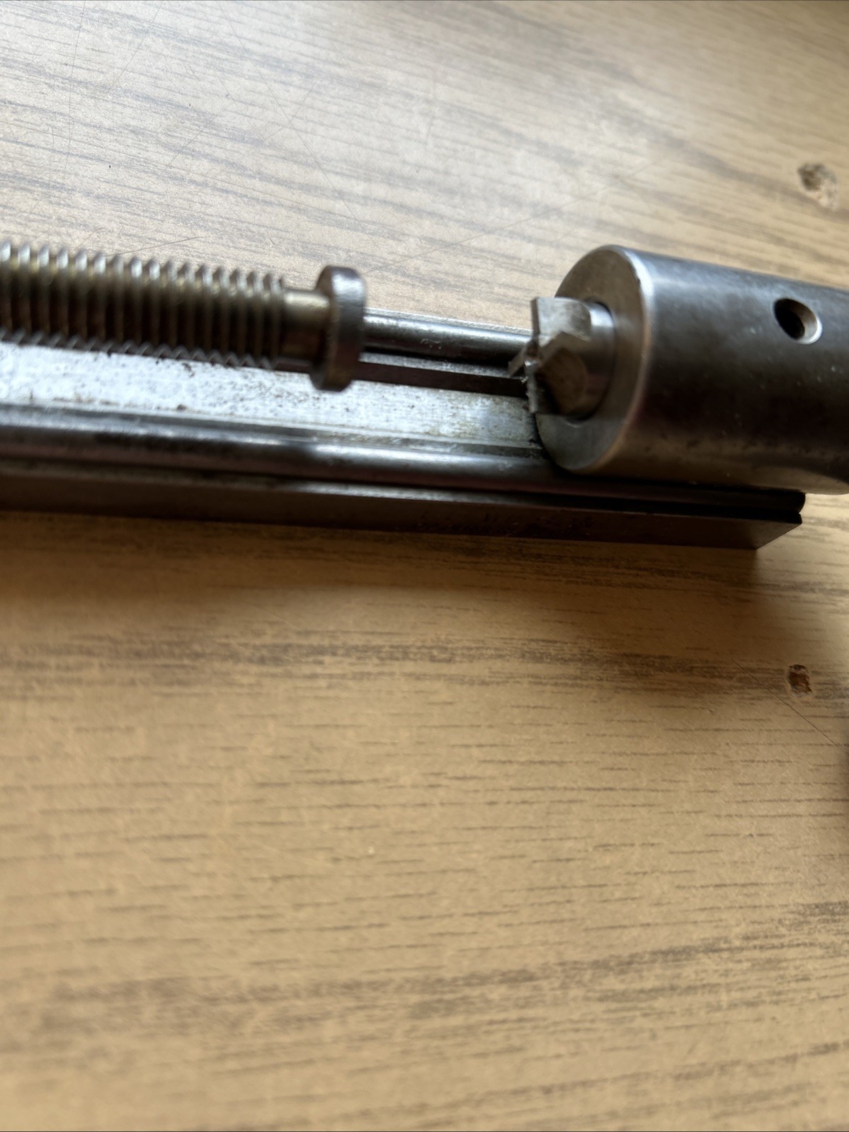 VINTAGE L.E. WILSON UNIVERSAL CASE TRIMMER WITH BURRING TOOL,SHELL HOLDER