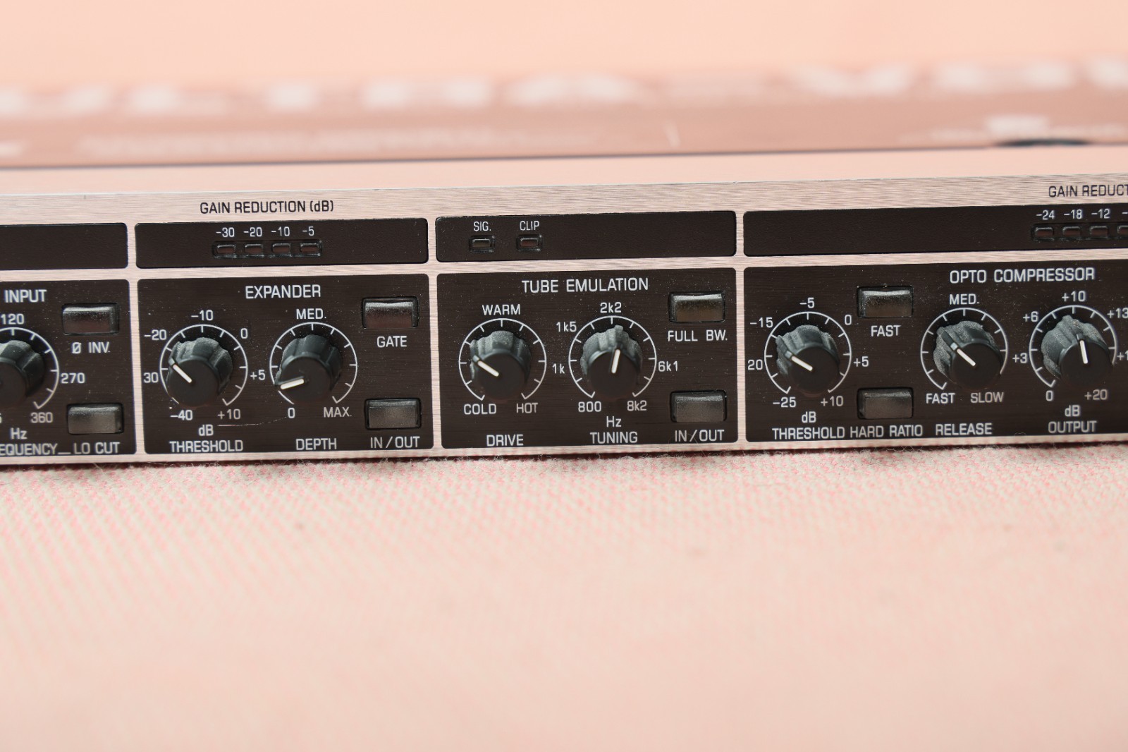 Behringer VX2000 Ultra-Voice Pro Mic Preamp / Voice Processor - Tested