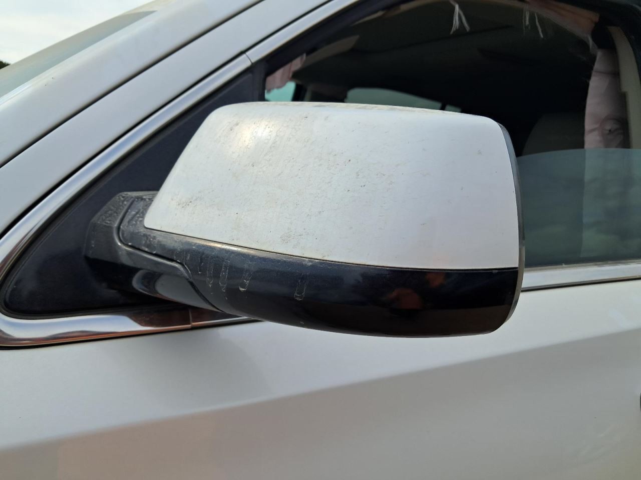 YUKONXL15 2016 Glove Box 4801636