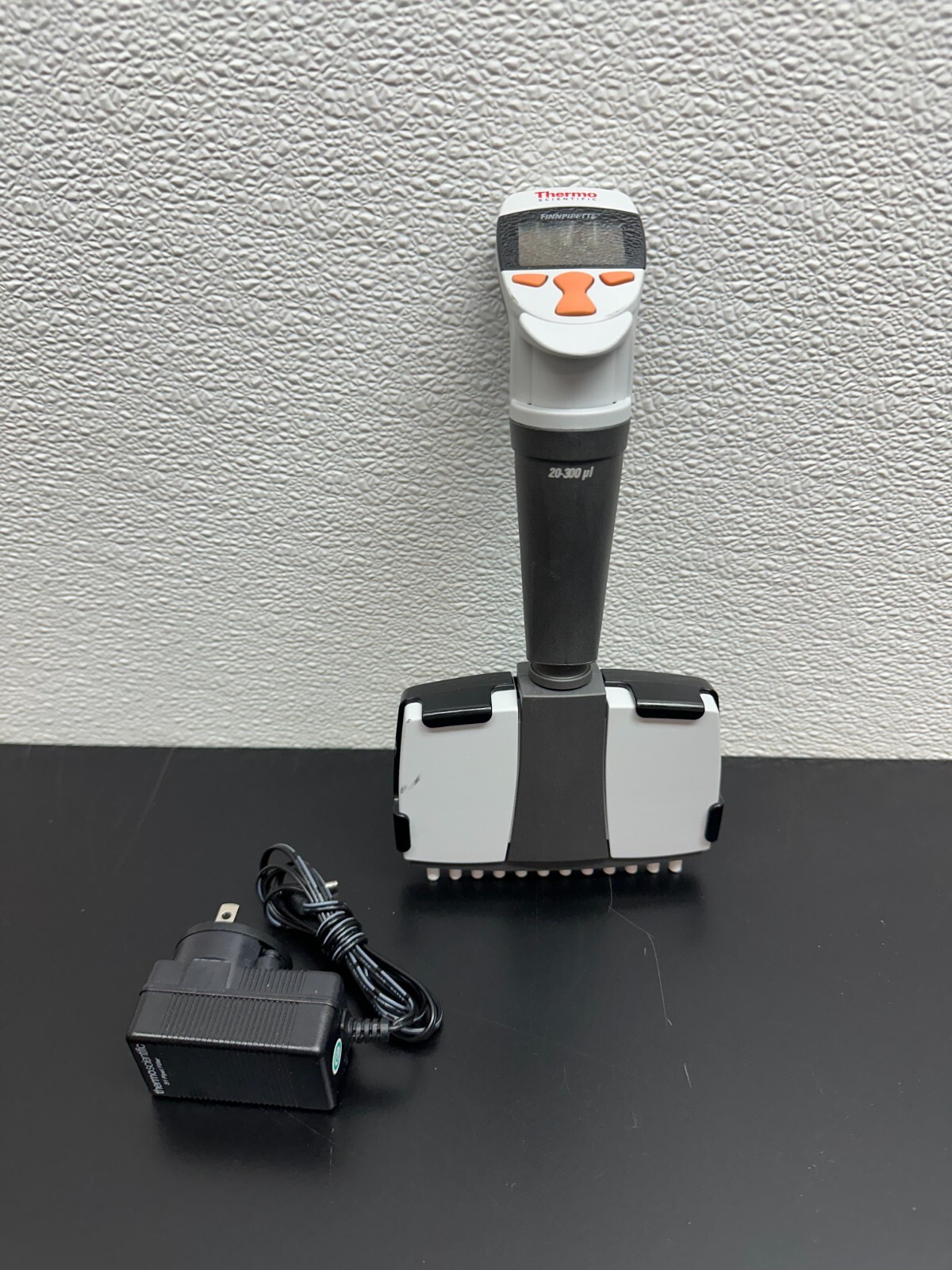 Thermo Scientific 12 Channel FINNPIPETTE 20 - 300uL Pipette Type 148 PN NH01077