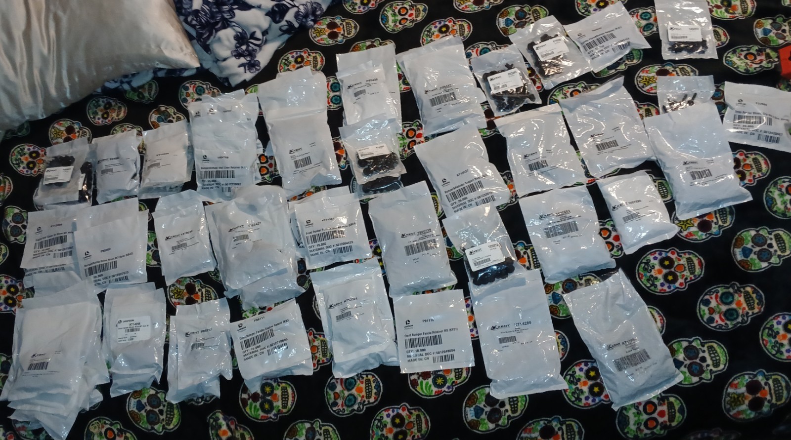 NEW LAWSON/KENT RIVETS,CLIPS,RETAINERS,SHIELD FENDER RETAINERS LOT