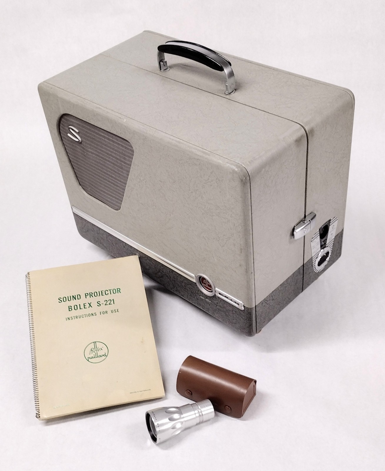 Bolex Paillard S-221 16mm projector. Cinema Quality, Warehouse find, mint cond.