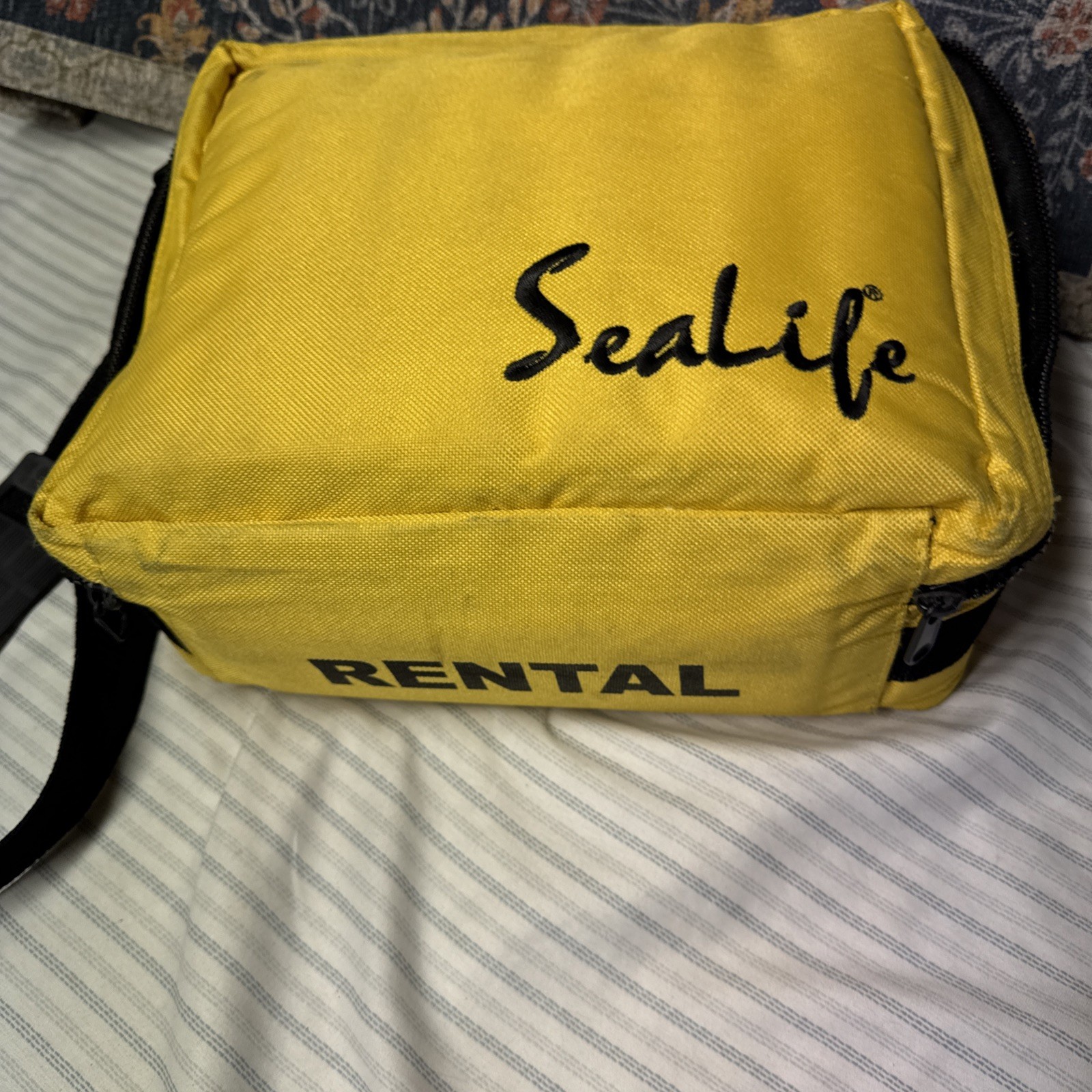 Sealife Underwater Camera Case & Flash + Flex Arm Bracket