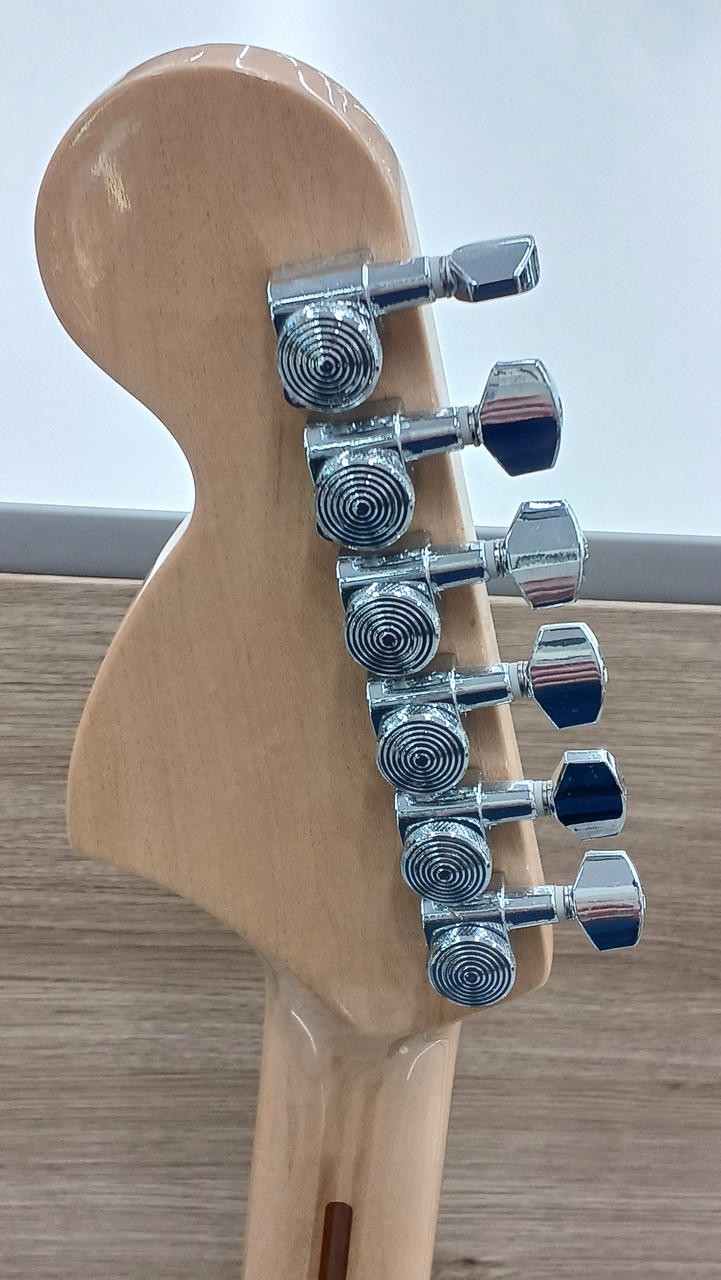 FENDER JAPAN ST72 73068