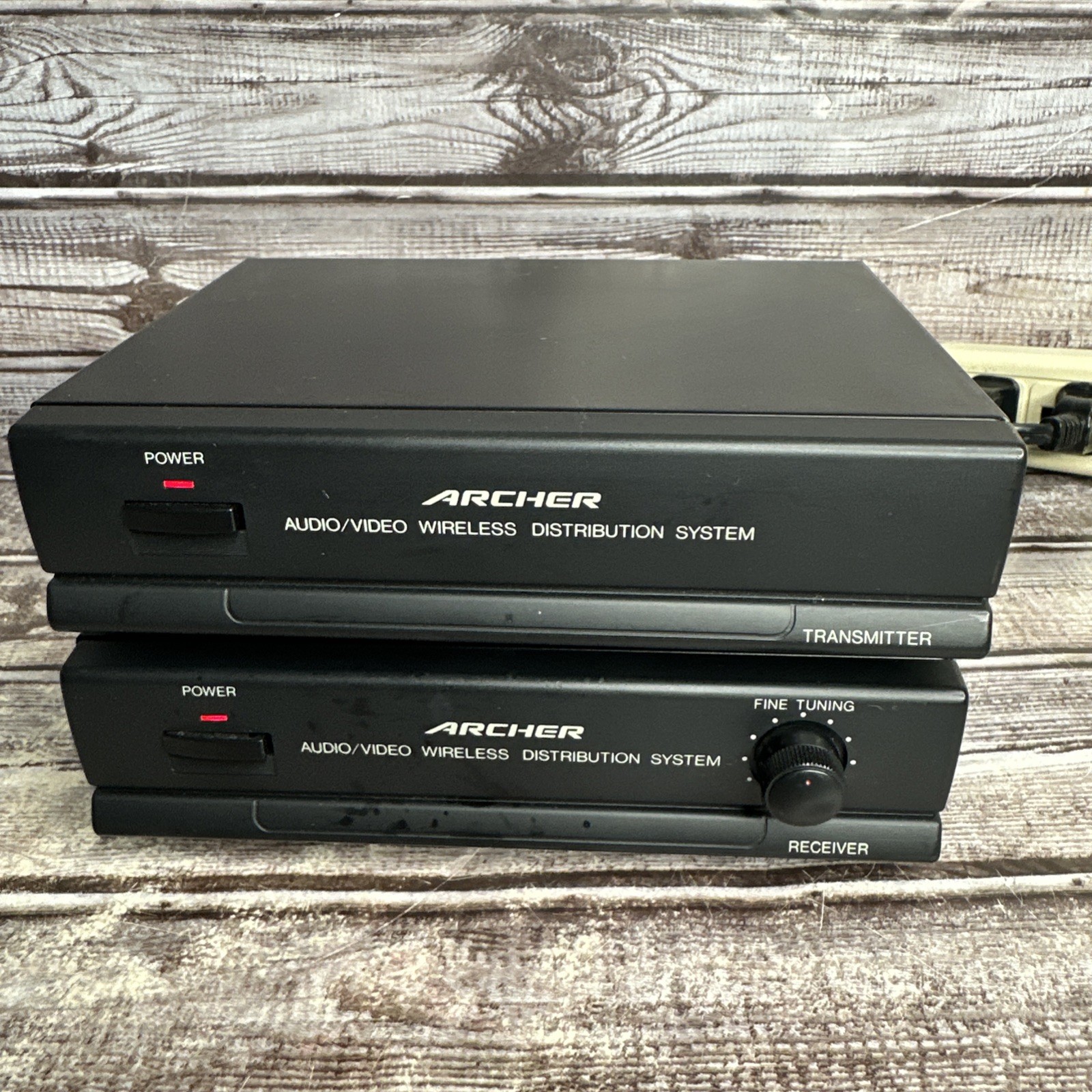 Archer 15-1958 Audio/Video Wireless Distribution System Receiver and Transmitter
