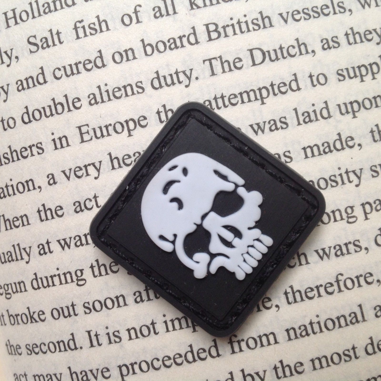 2 PCS PVC MINI Pirate SKULL DEATH Training USA US ARMY BADGE PATCH