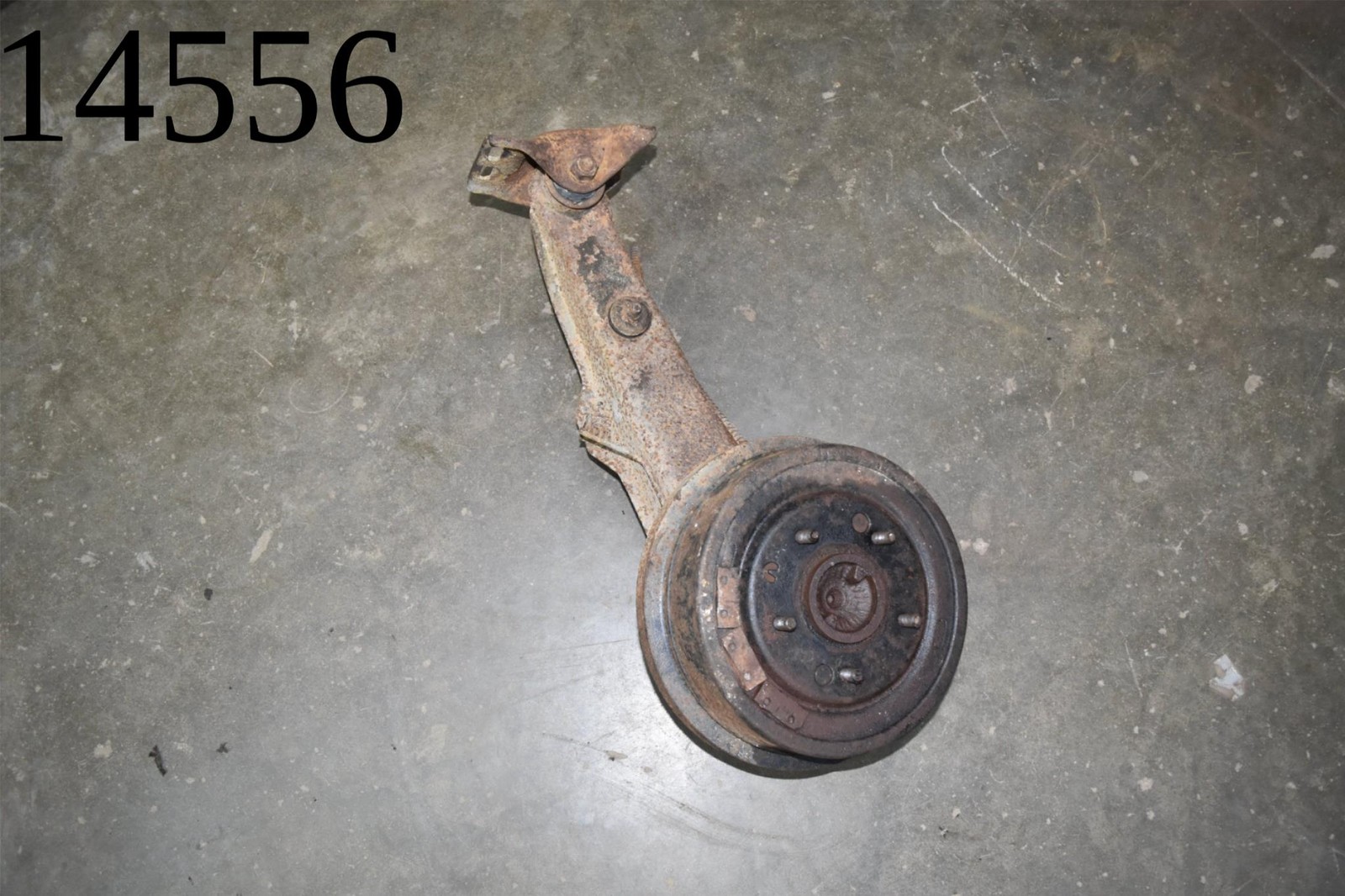 1965 1969 Chevrolet Corvair Rh Passenger Rear Torque Arm Spindle Assembly