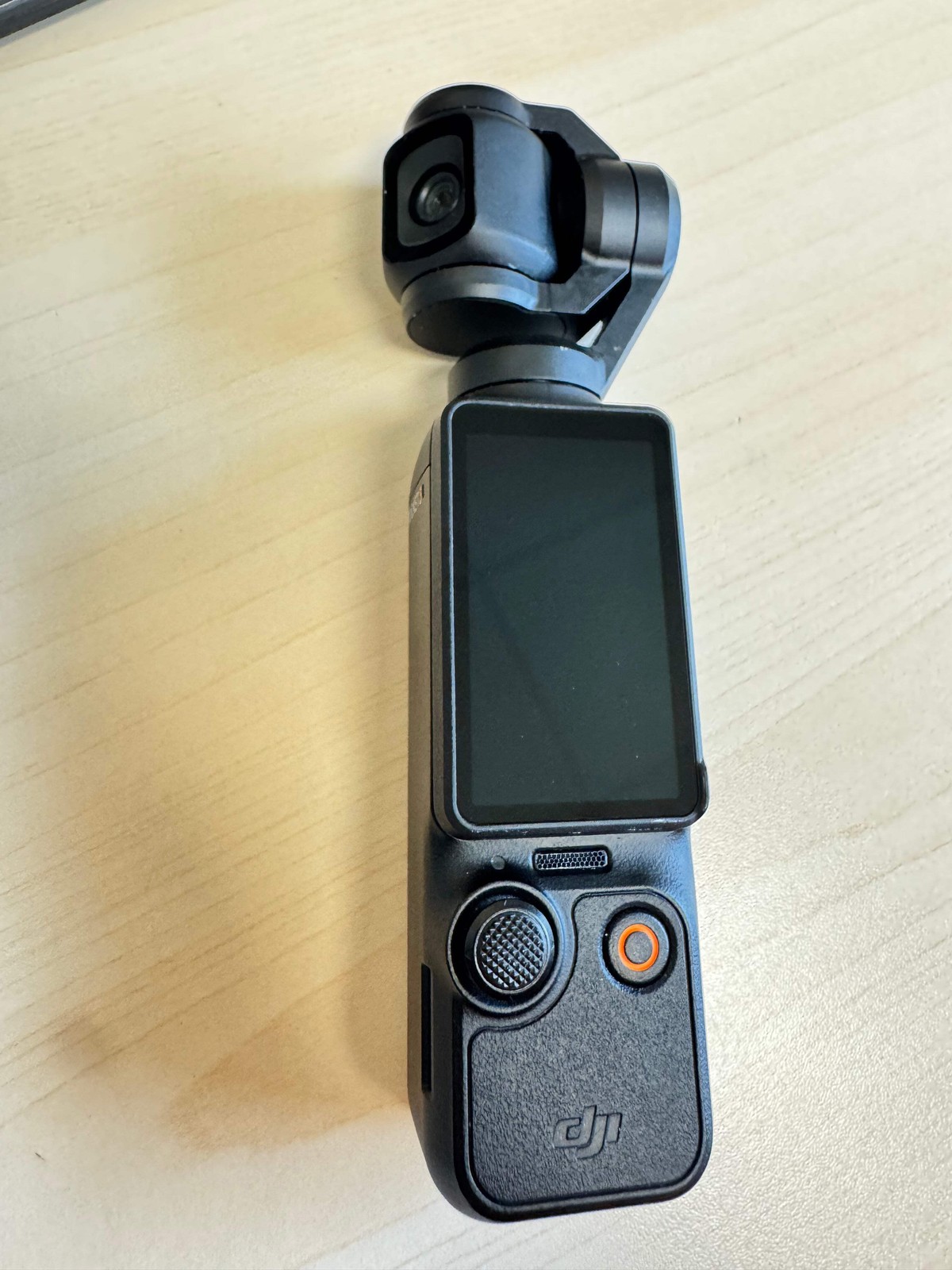 DJI Osmo Pocket 3 9.4MP Action Camera PP-101 - Screen stuck on DJI