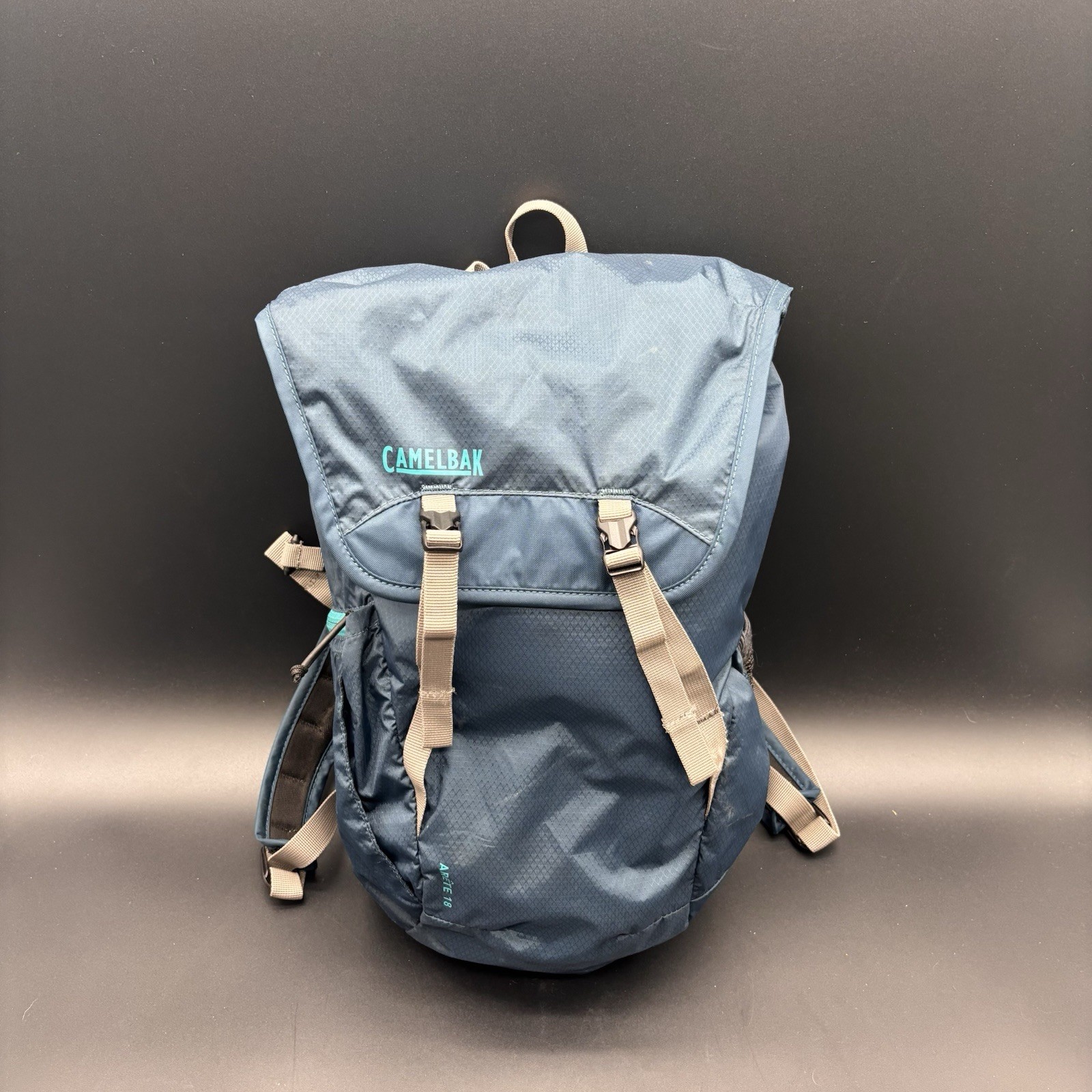 CamelBak Arete 18 HydroBak Teal *READ*
