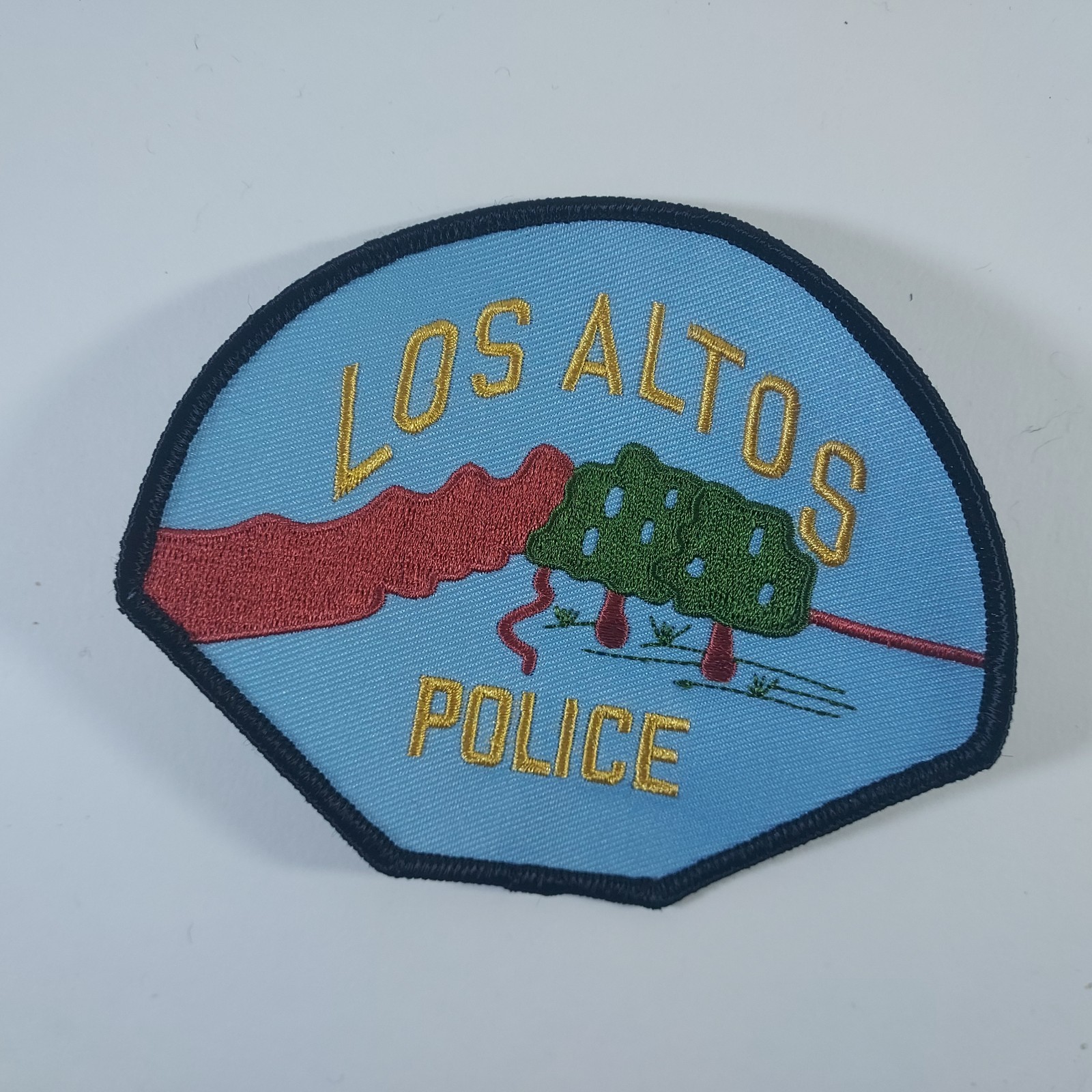 CA - Los Altos Police Dept Shoulder Patch – Mountain & Trees Scene Sky NEW