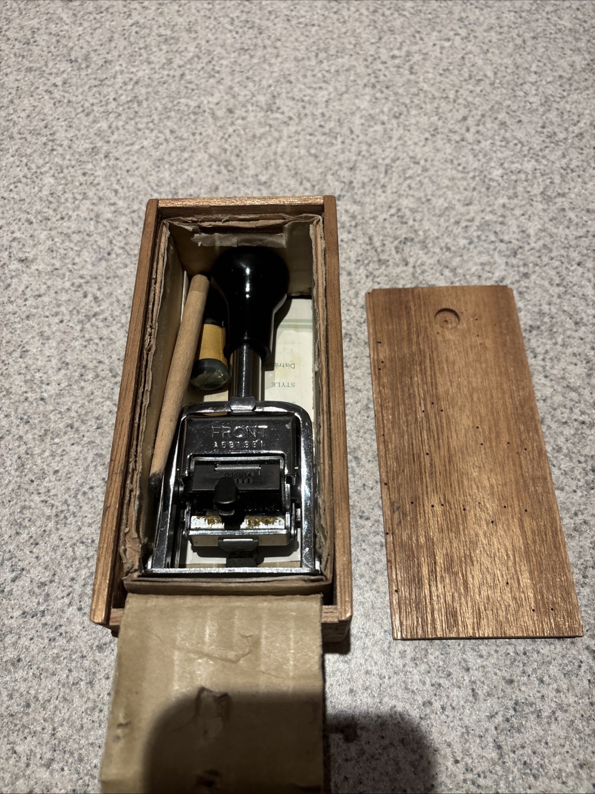 VINTAGE! Globe Automatic Numbering Machine Model 10 Style C 6-Wheel 5-Action Box