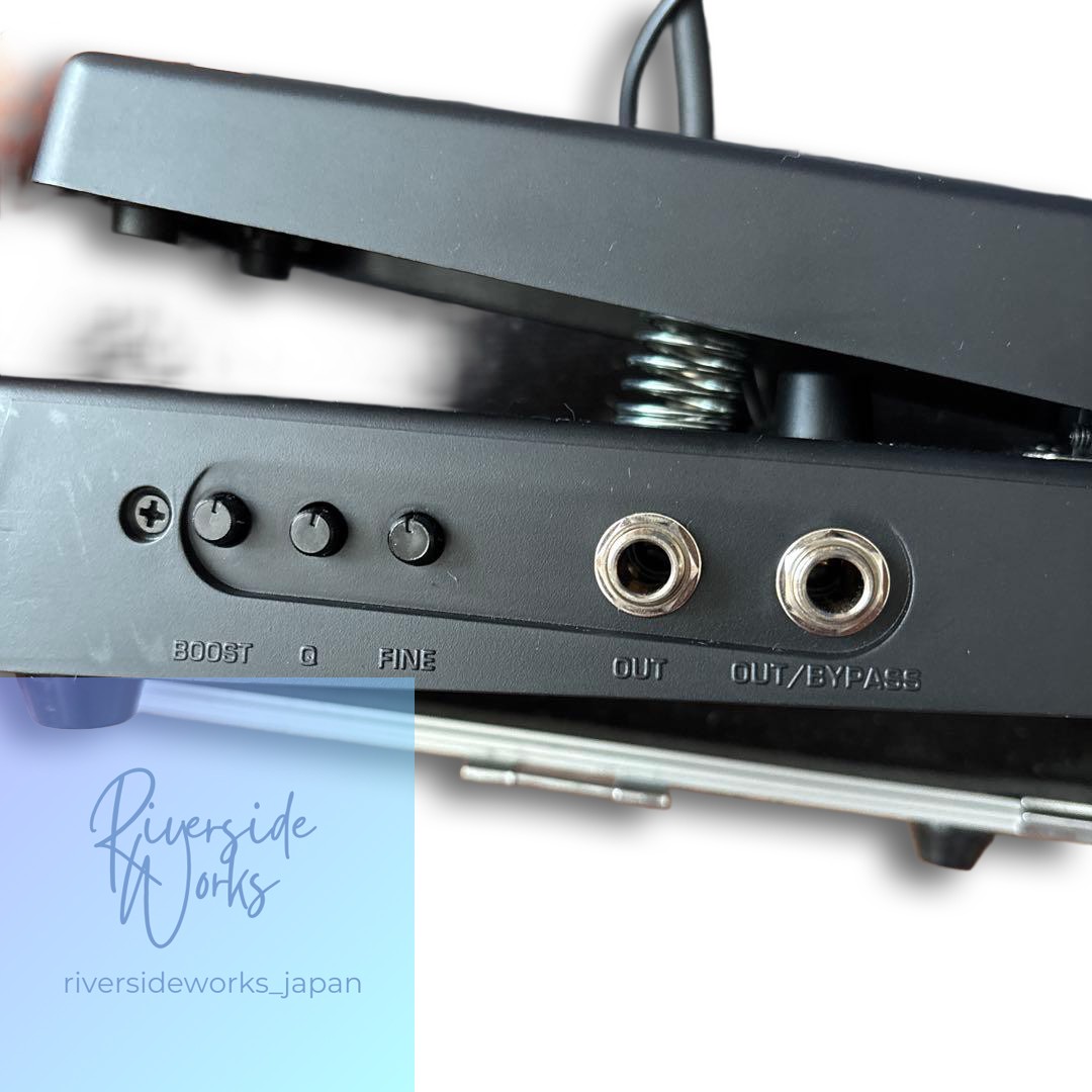 BEHRINGER Wah Pedal HELLBABE Effect Pedal Tested