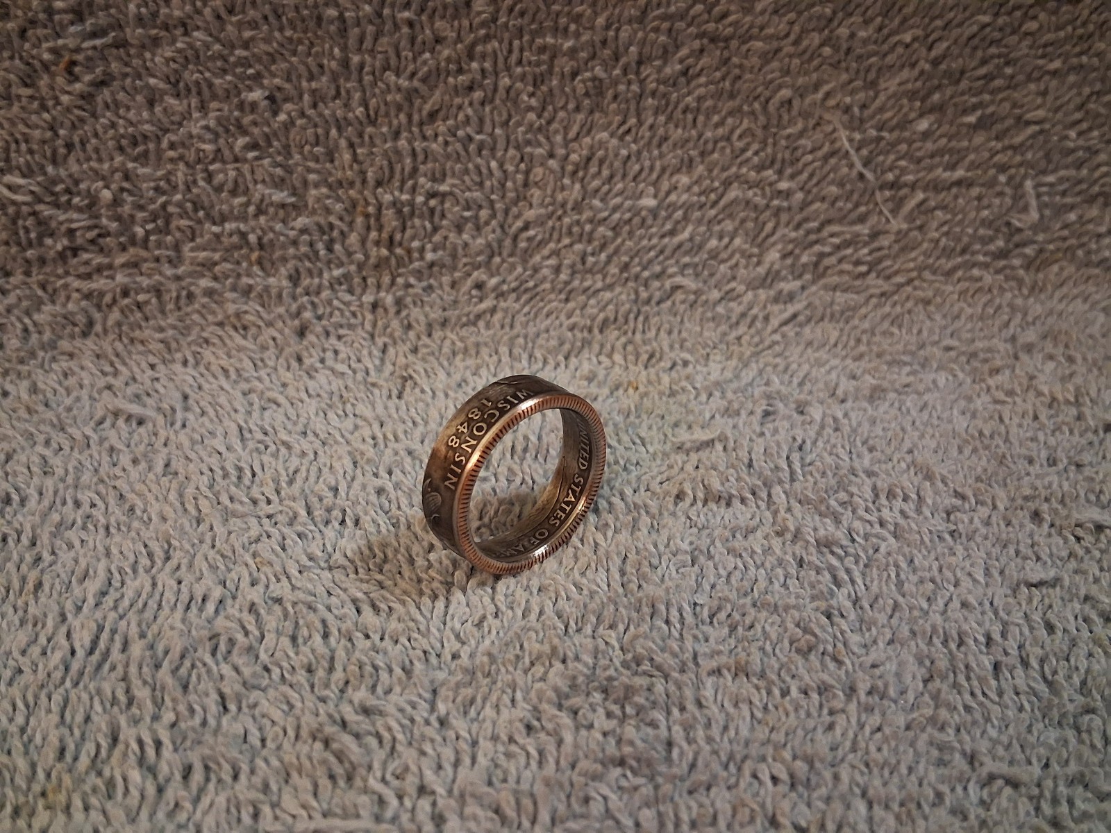 Wisconsin Handcrafted Washington Quarters coin ring, size 7-1/2 (2004)