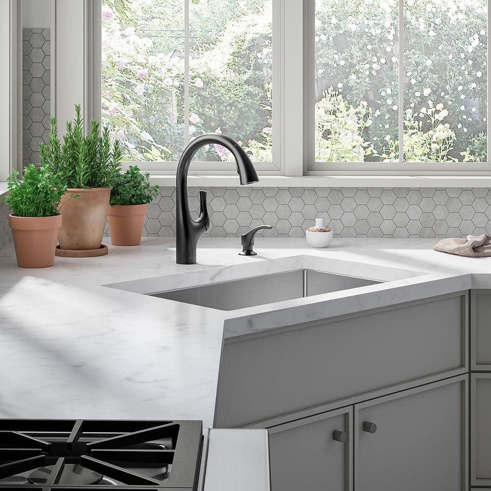 Kohler Avi Single-Handle Pull Out Sprayer Kitchen Faucet in Matte Black